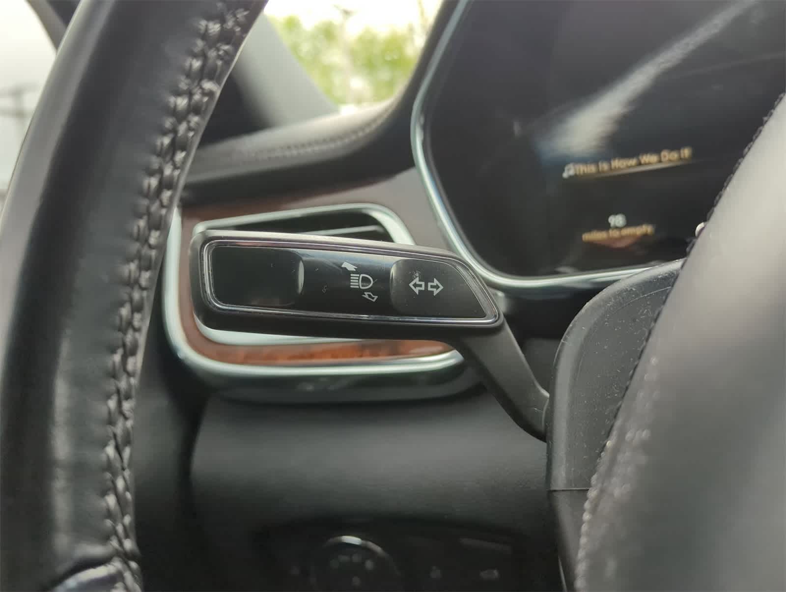 Thumbnail: 2018 Lincoln Continental - 28