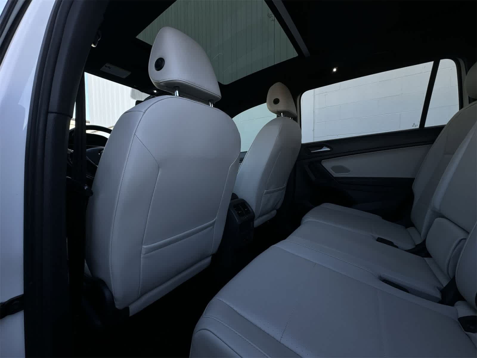 Thumbnail: 2019 Volkswagen Tiguan - 19