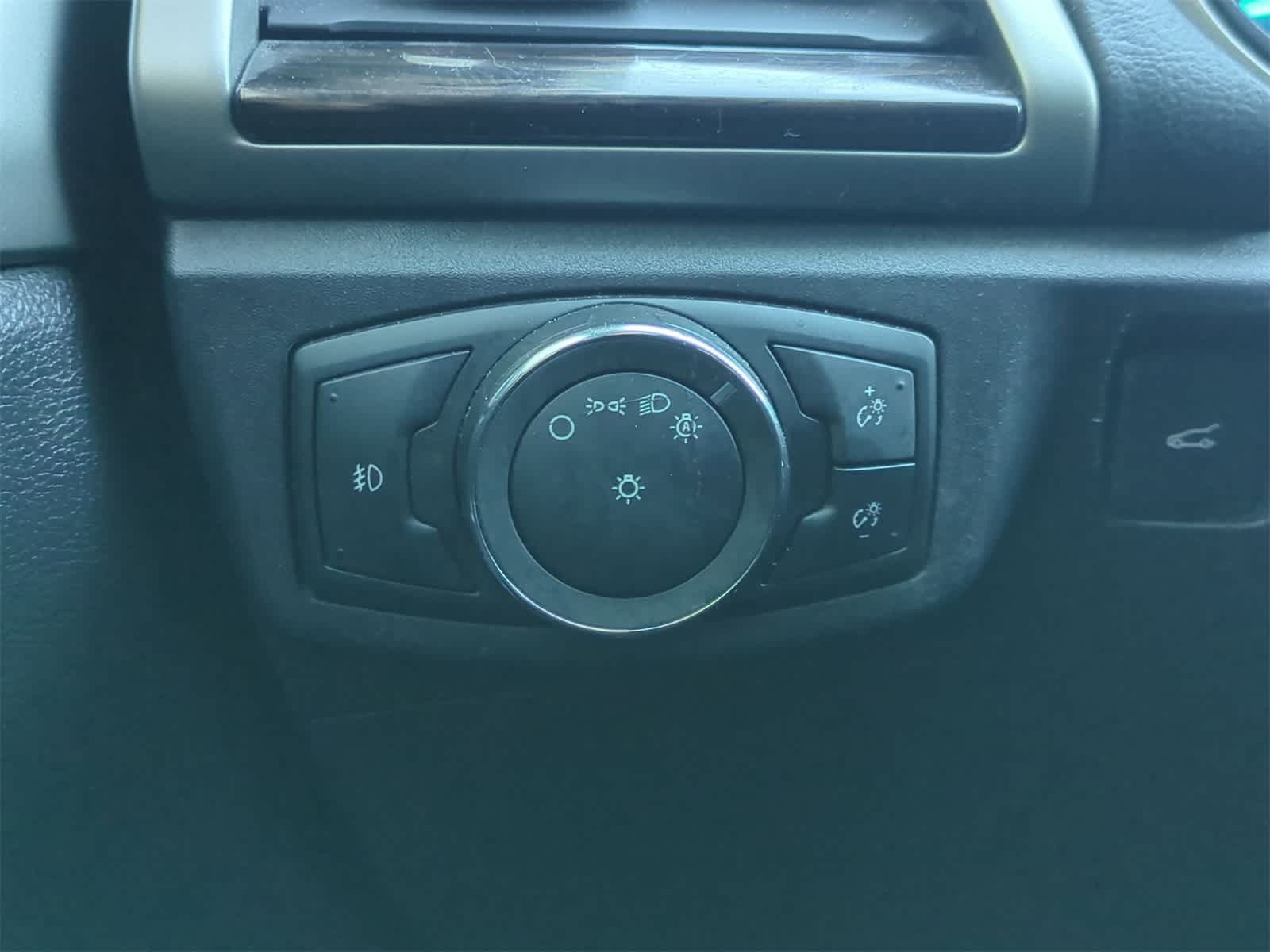 Thumbnail: 2016 Ford Fusion - 28