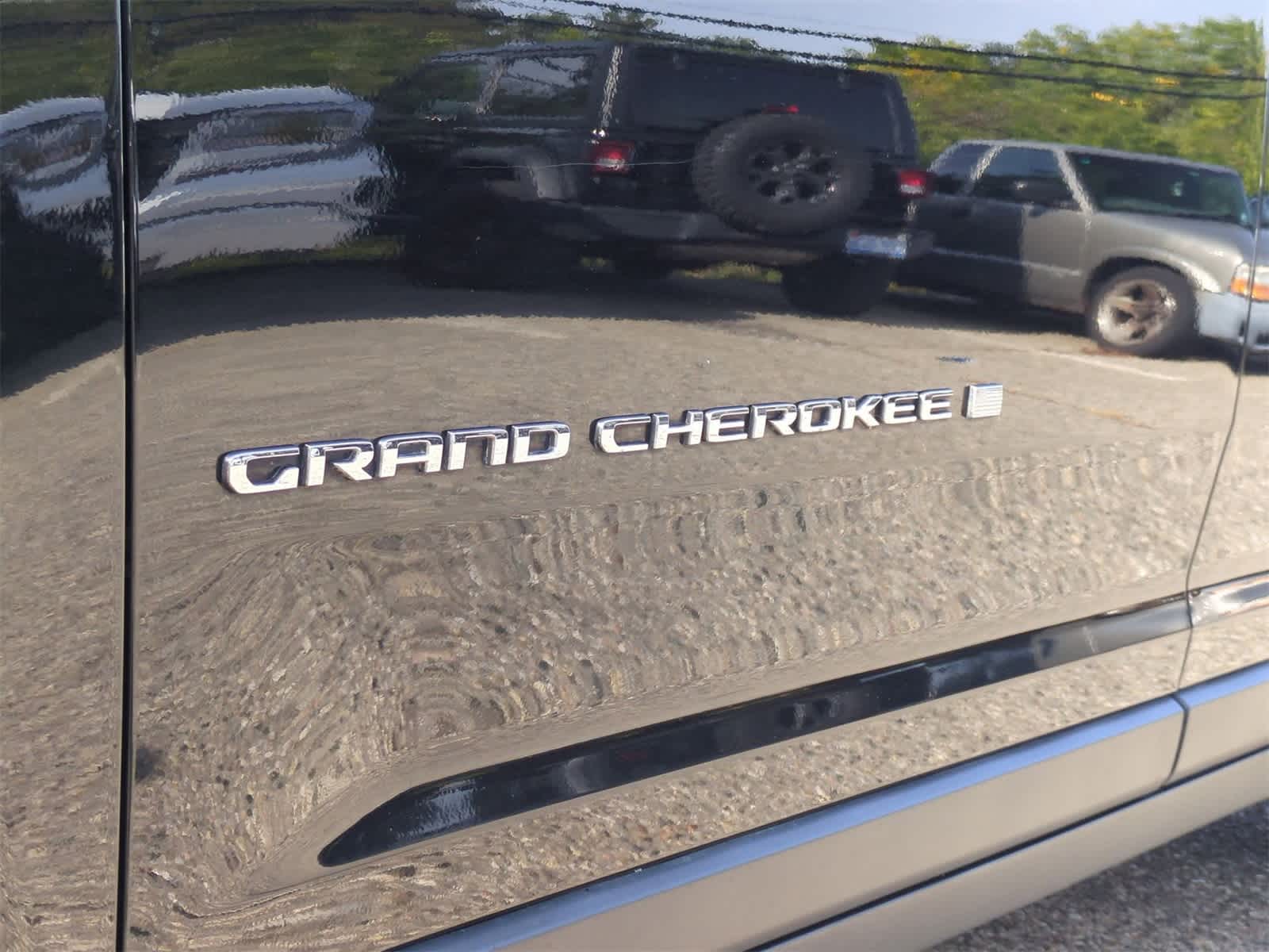 Thumbnail: 2023 Jeep Grand Cherokee L - 13