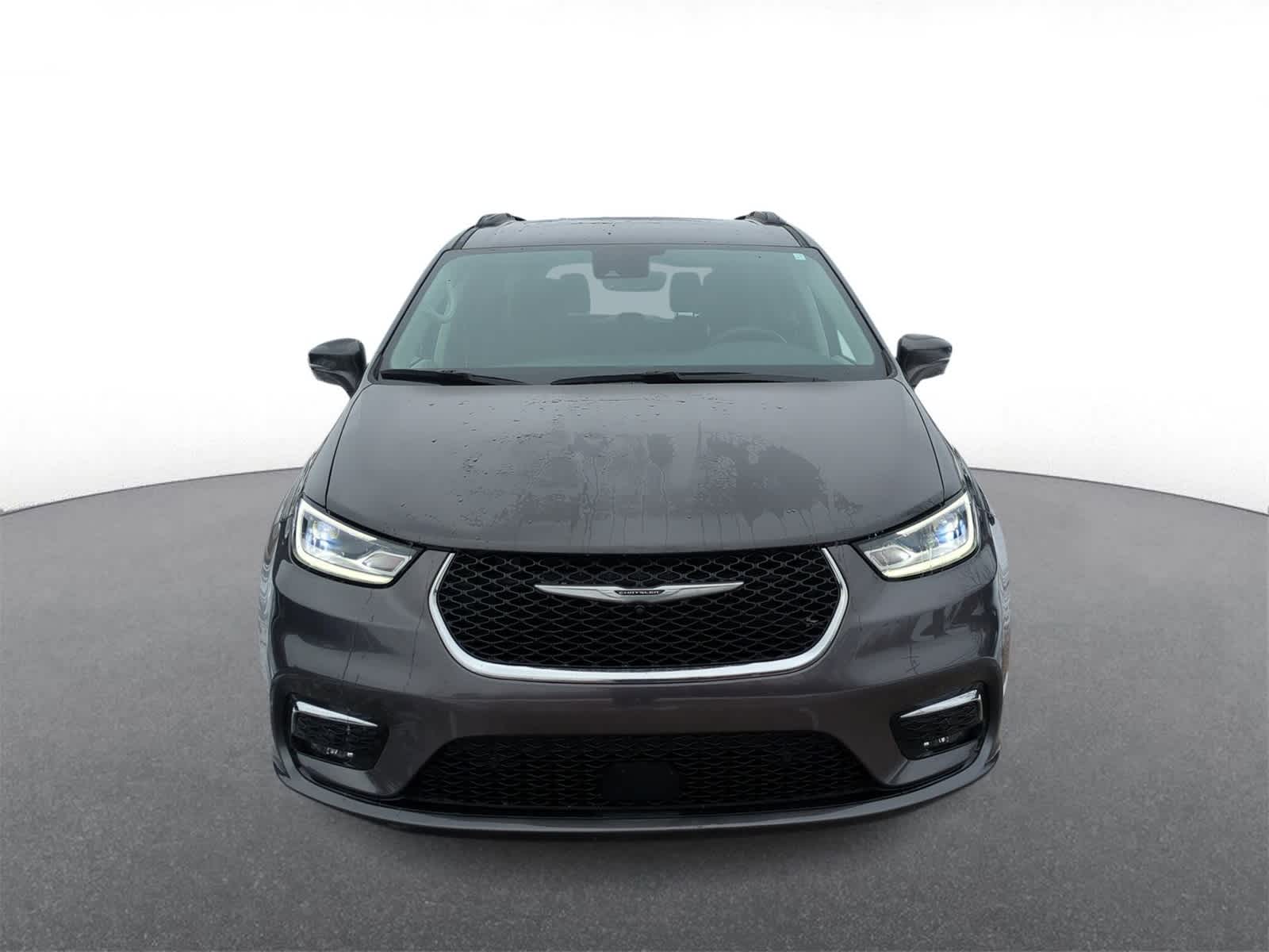 Thumbnail: 2022 Chrysler Pacifica - 3