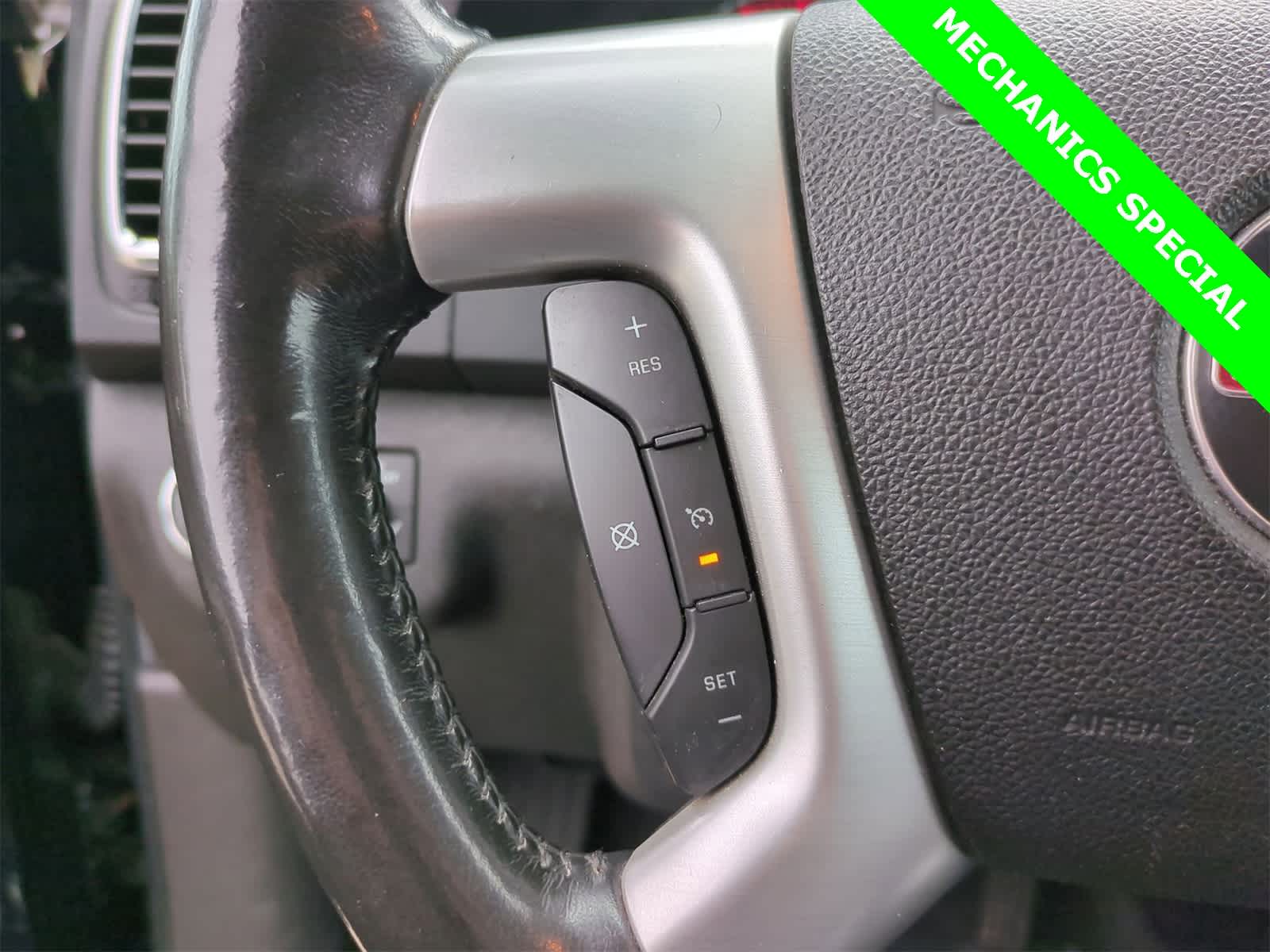 Thumbnail: 2011 GMC Acadia - 21