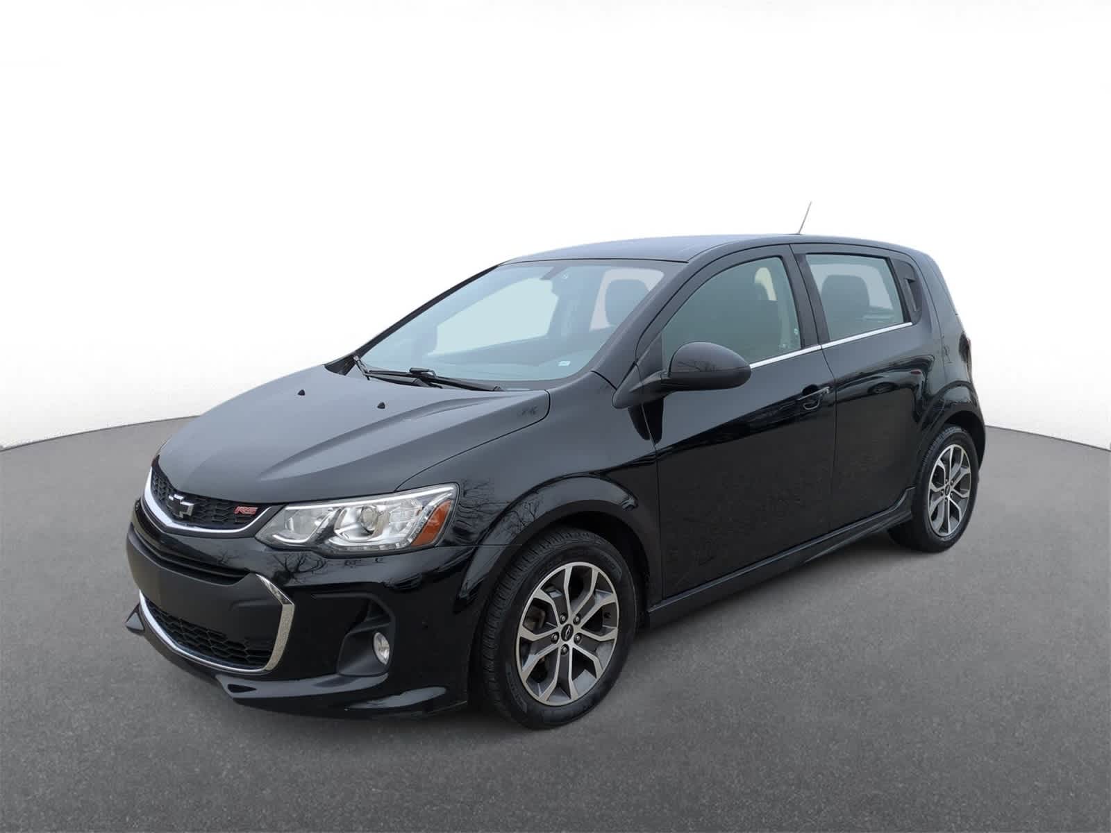 2018 Chevrolet Sonic LT photo 3