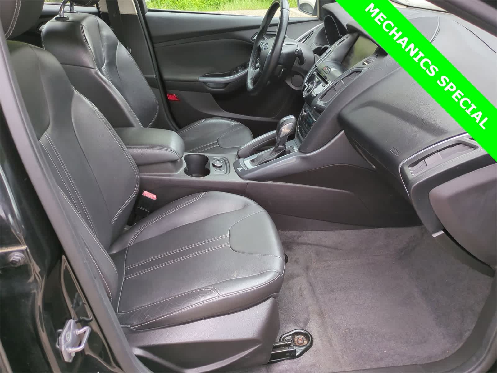 Thumbnail: 2012 Ford Focus - 19
