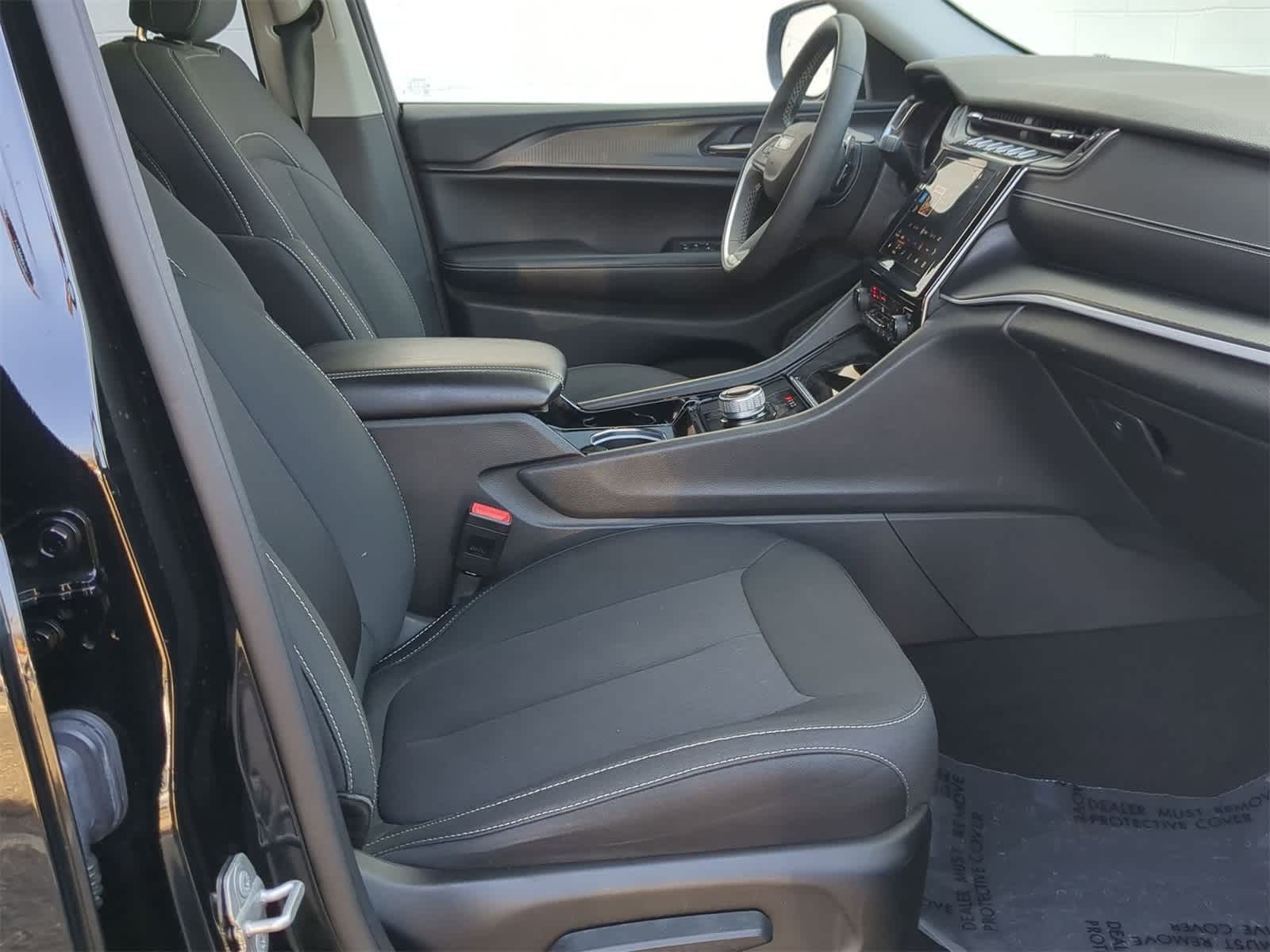 Thumbnail: 2023 Jeep Grand Cherokee - 28