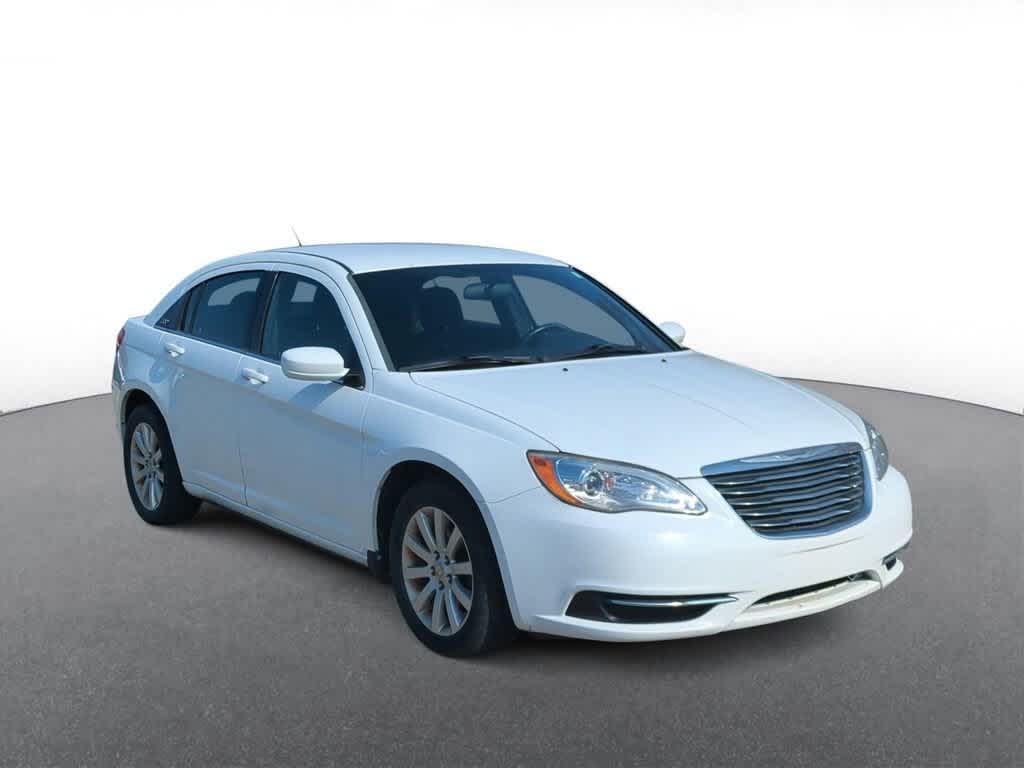 2012 Chrysler 200 Touring 2