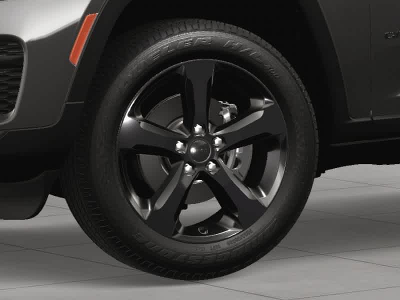 2025 Jeep Grand Cherokee Laredo 11