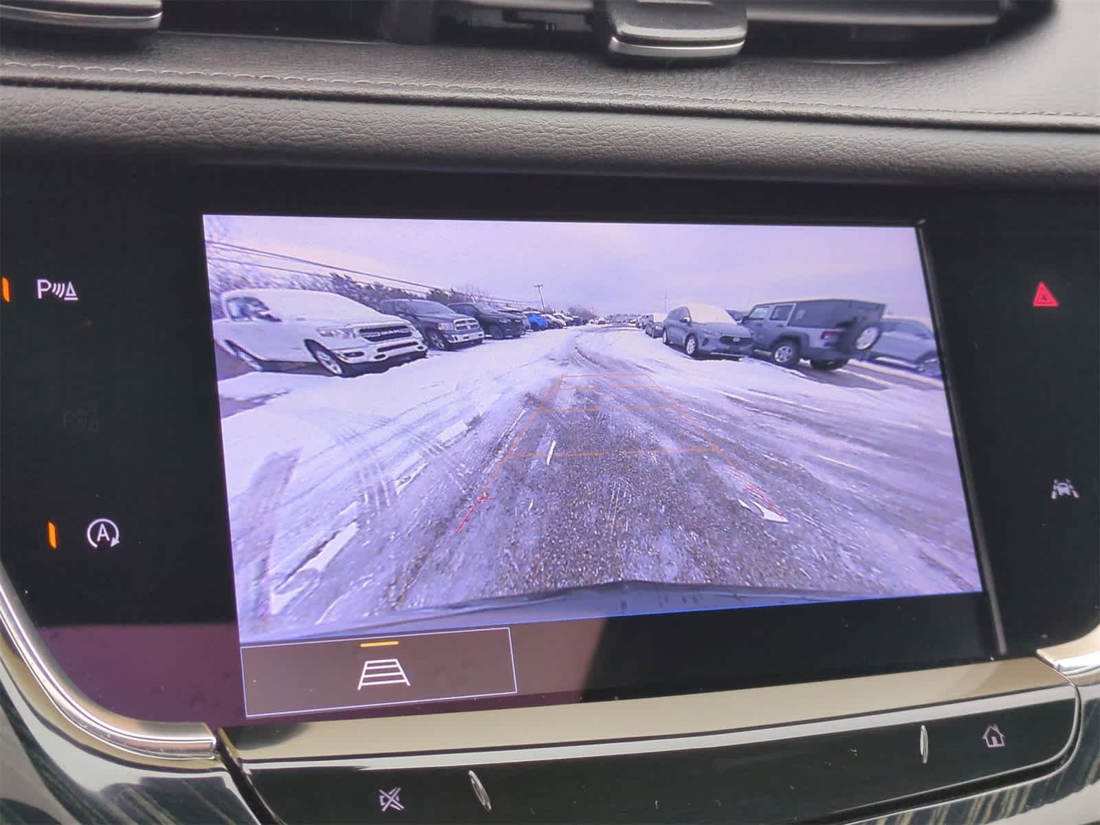 Thumbnail: 2023 Cadillac XT6 - 30