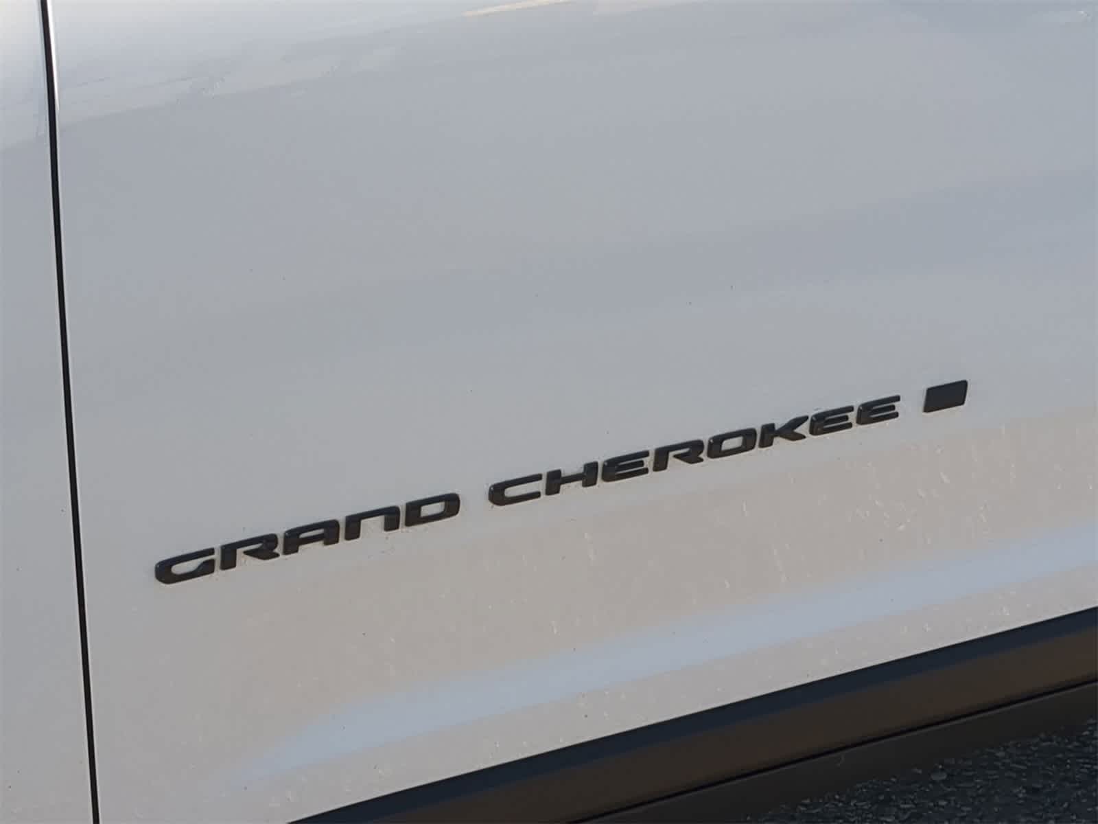 Thumbnail: 2022 Jeep Grand Cherokee L - 20