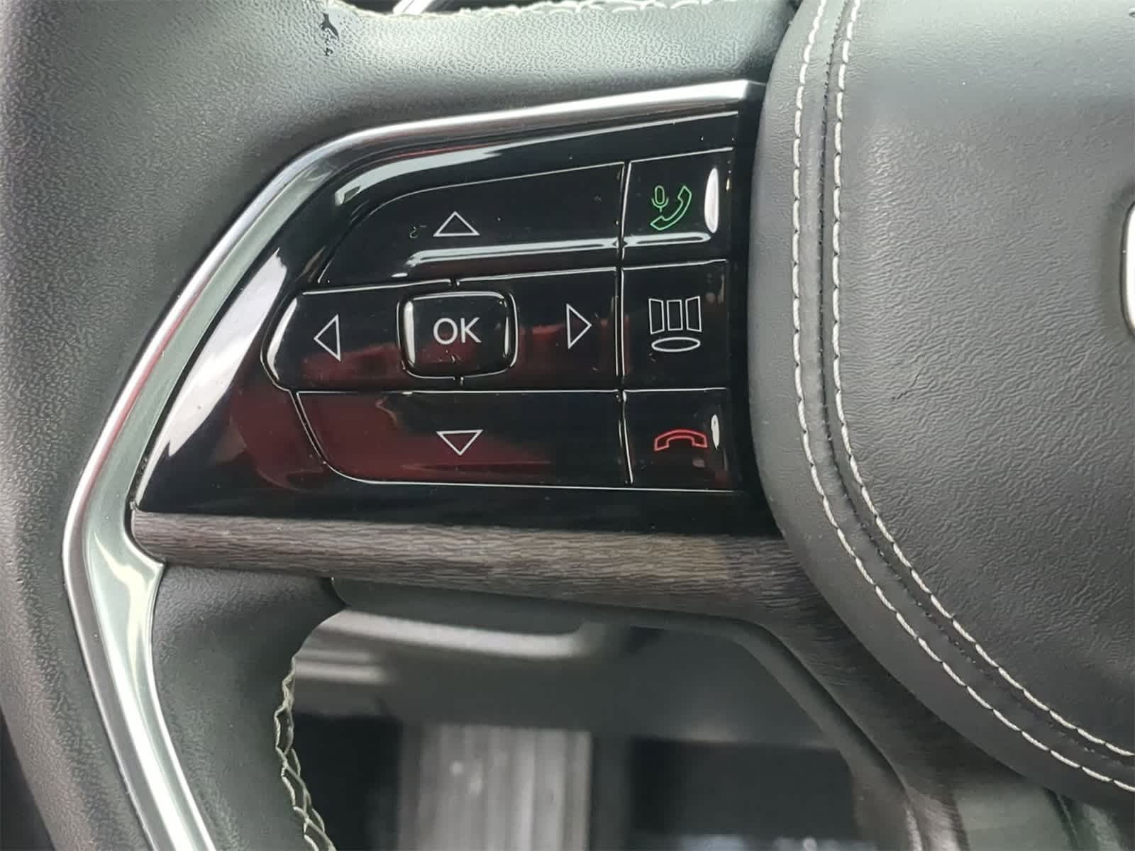 Thumbnail: 2023 Jeep Grand Cherokee - 30