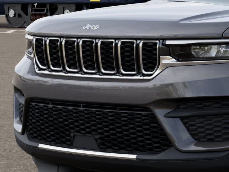 Thumbnail: 2025 Jeep Grand Cherokee - 11