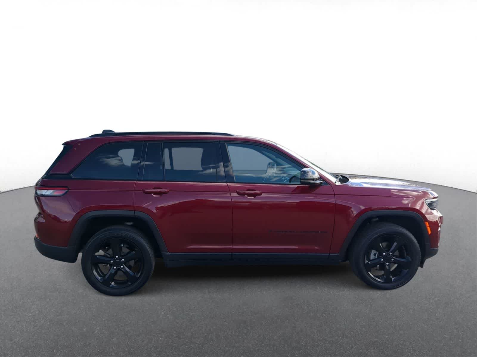 Thumbnail: 2023 Jeep Grand Cherokee - 9