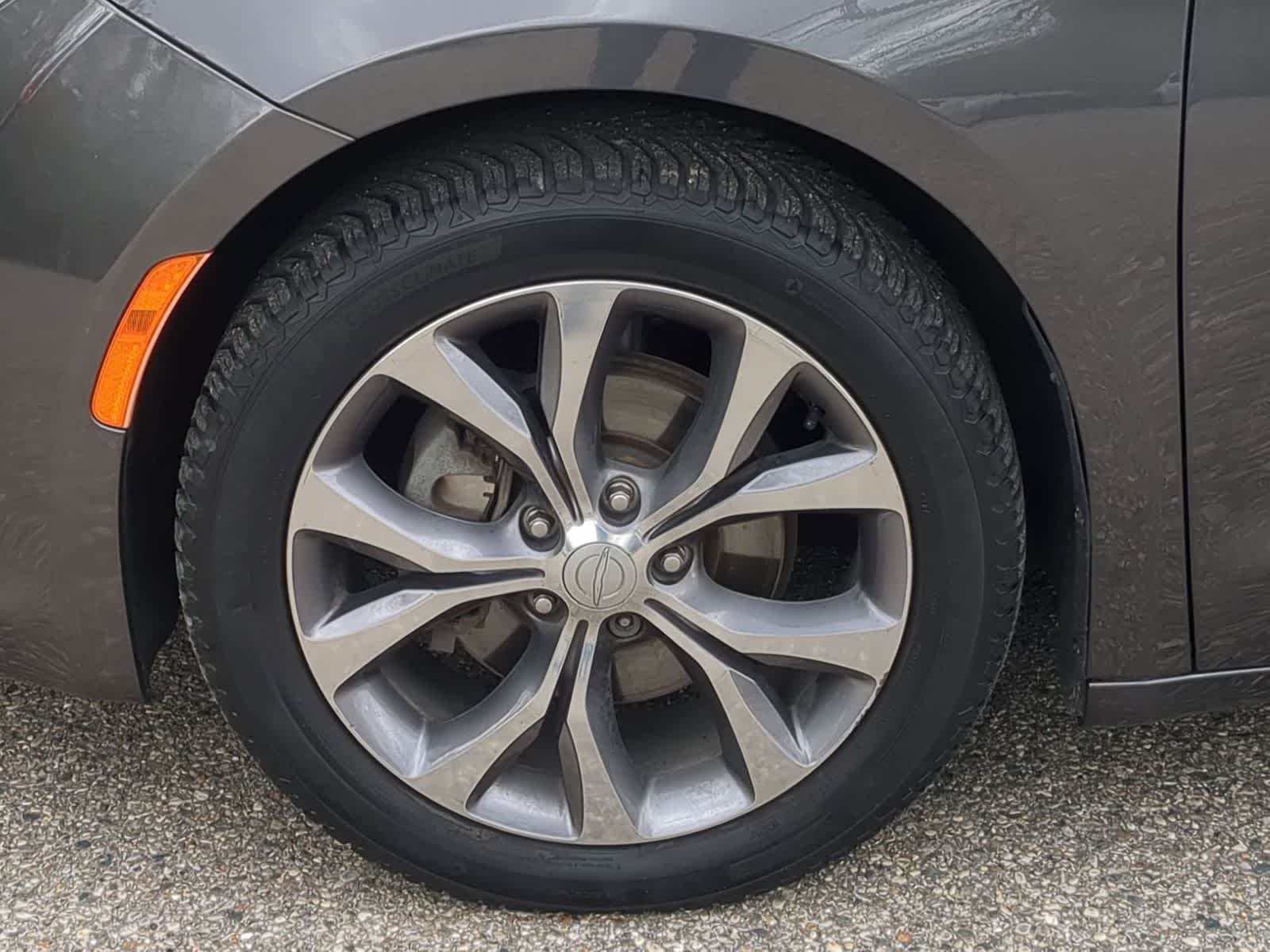 Thumbnail: 2020 Chrysler Pacifica - 14