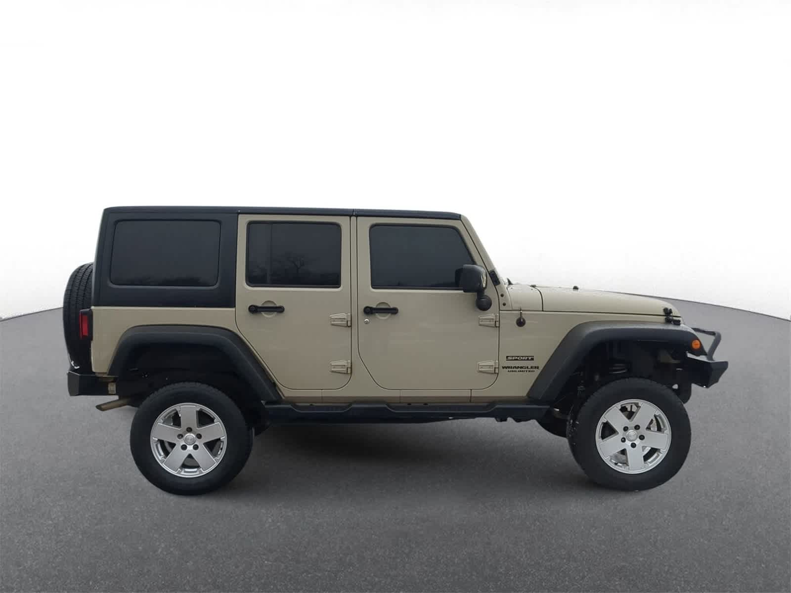 Thumbnail: 2017 Jeep Wrangler - 9