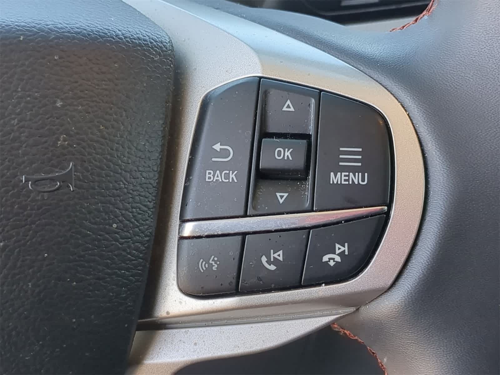 Thumbnail: 2025 Ford Explorer - 31