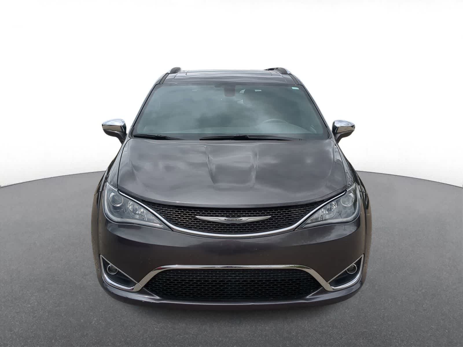 Thumbnail: 2020 Chrysler Pacifica - 3