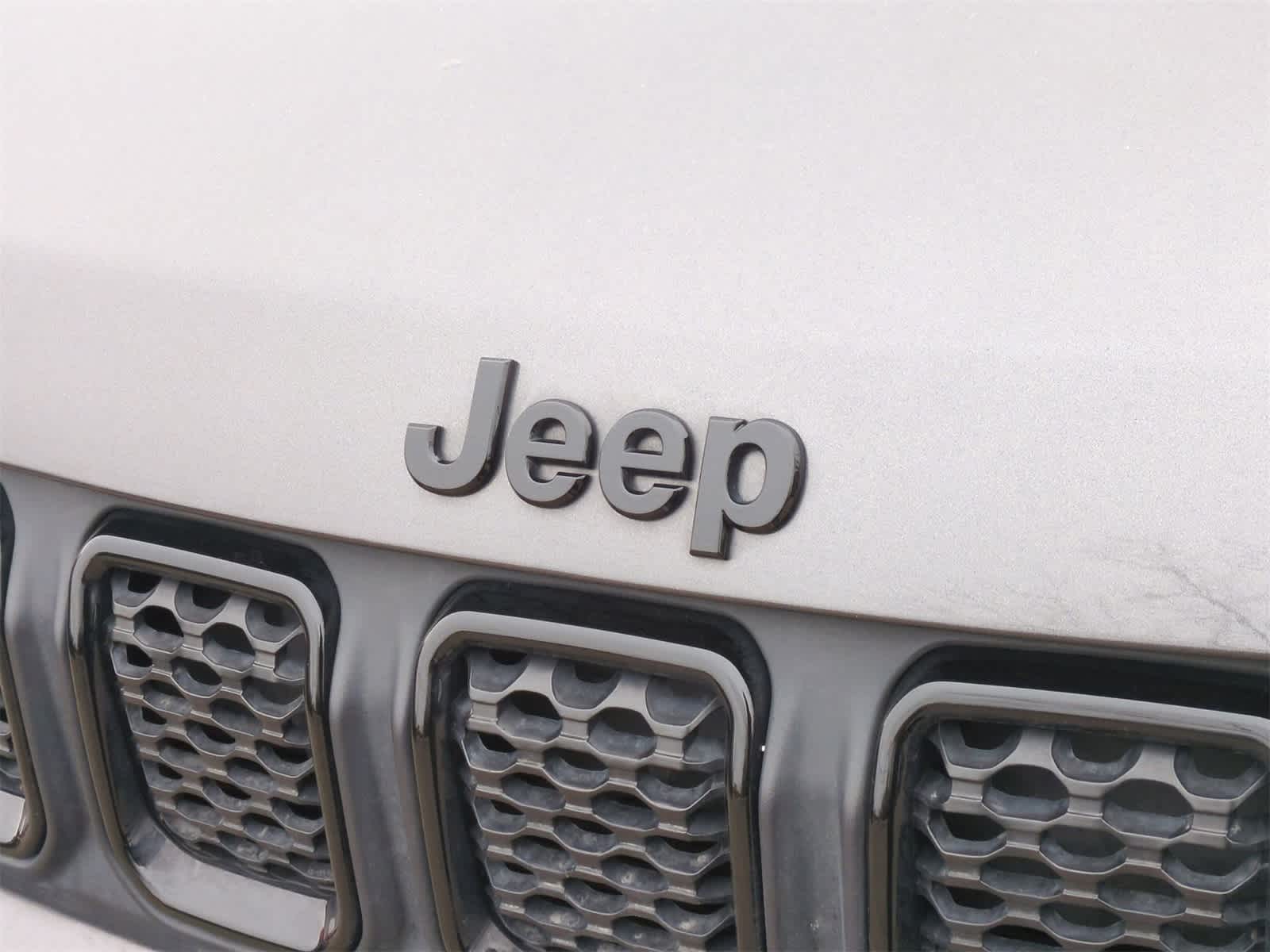 Thumbnail: 2023 Jeep Compass - 12