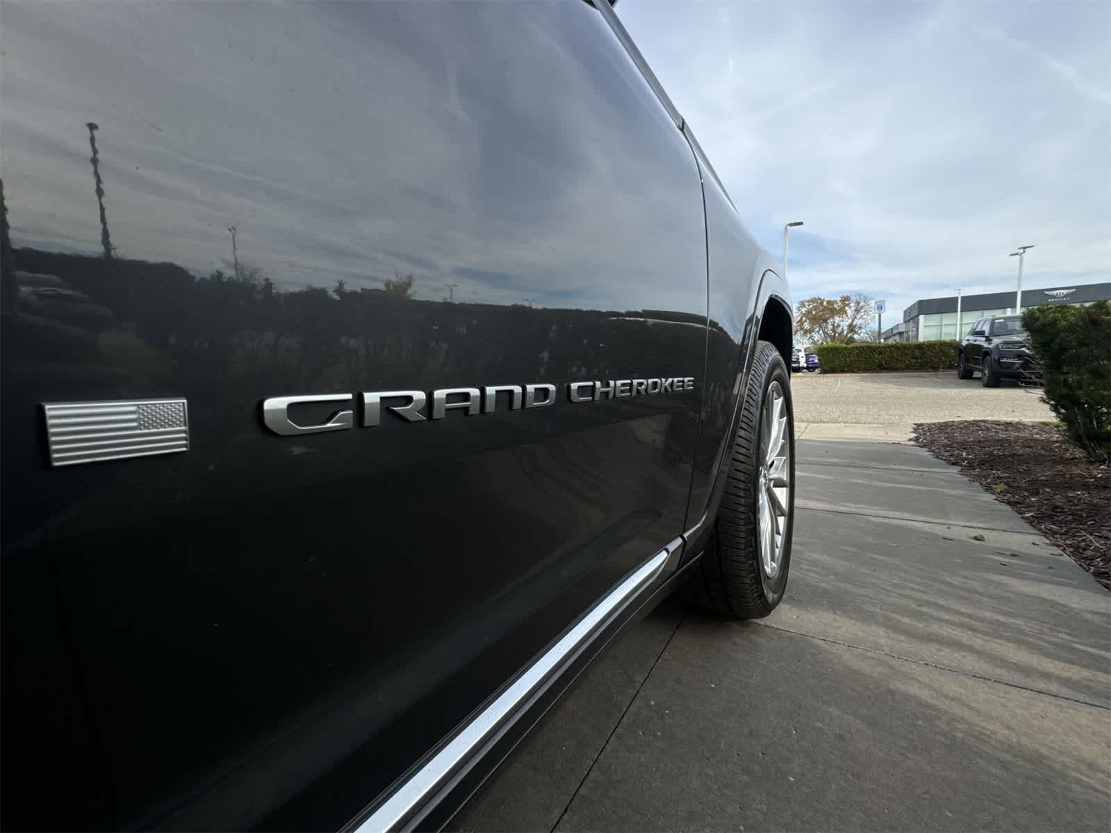 Thumbnail: 2023 Jeep Grand Cherokee L - 13