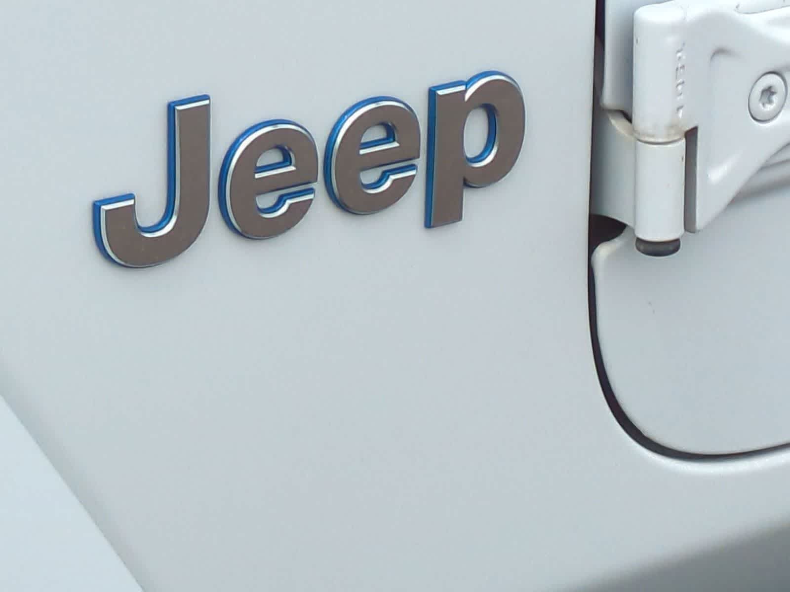 Thumbnail: 2021 Jeep Wrangler - 12