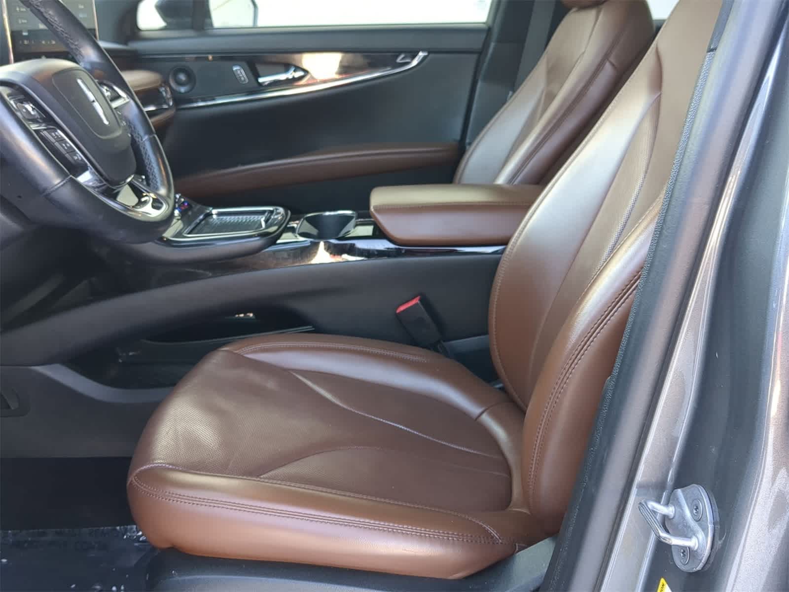 Thumbnail: 2022 Lincoln Nautilus - 23