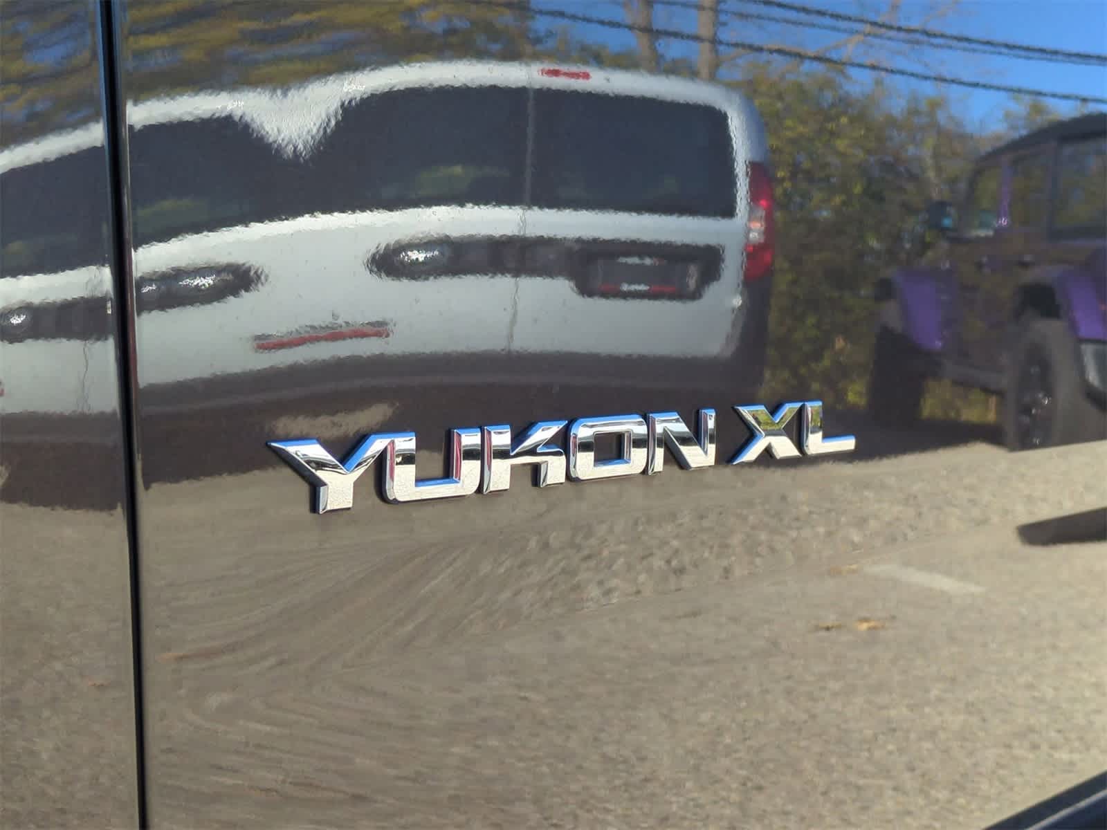 Thumbnail: 2017 GMC Yukon XL - 13