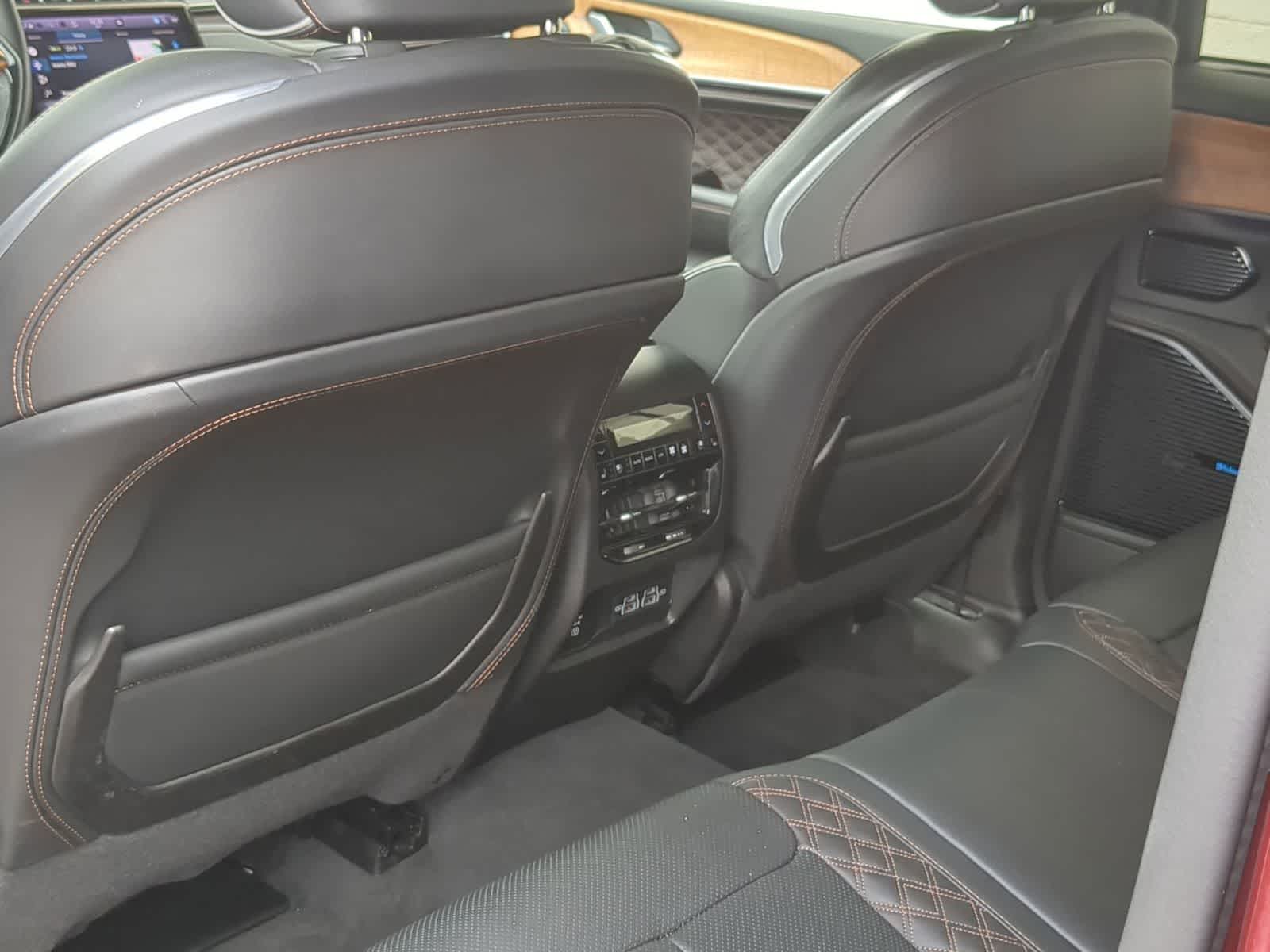 Thumbnail: 2022 Jeep Grand Cherokee - 18