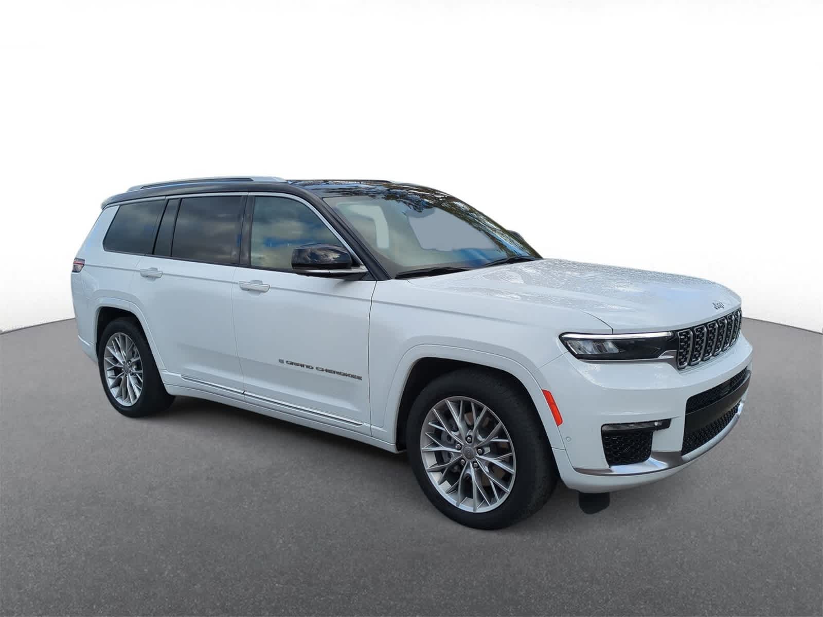 Thumbnail: 2022 Jeep Grand Cherokee L - 2