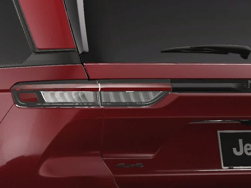 2025 Jeep Grand Cherokee Laredo 12