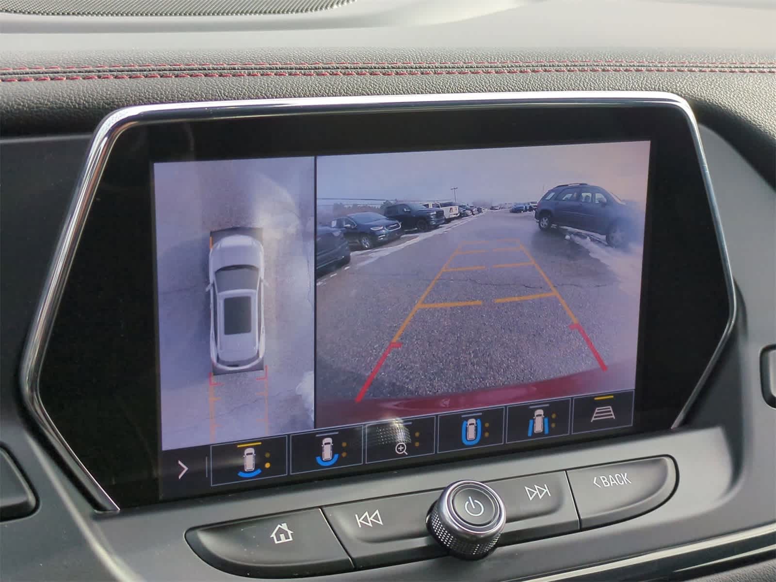 Thumbnail: 2019 Chevrolet Blazer - 29