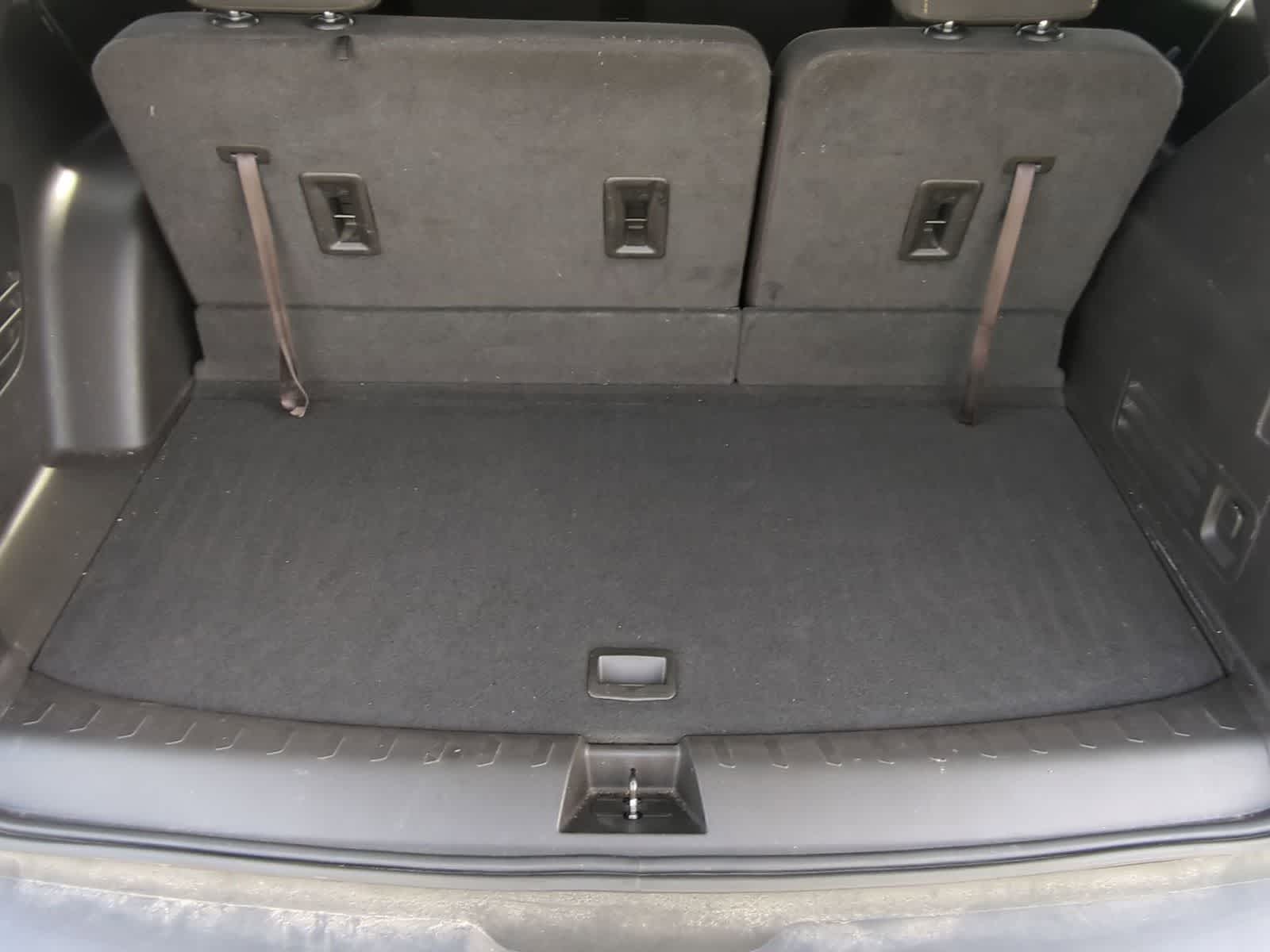 Thumbnail: 2019 Chevrolet Traverse - 31