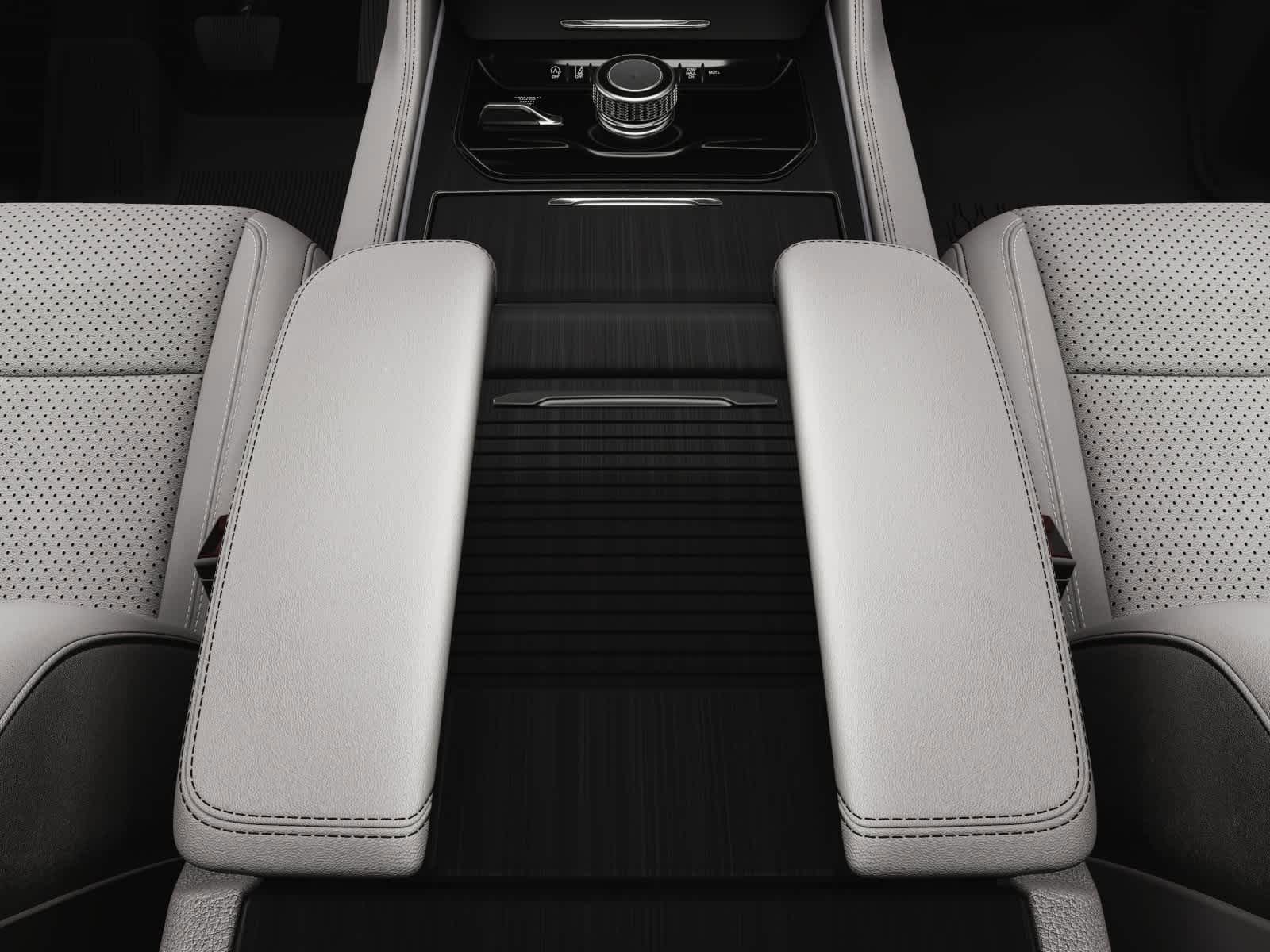 2025 Jeep Wagoneer  25