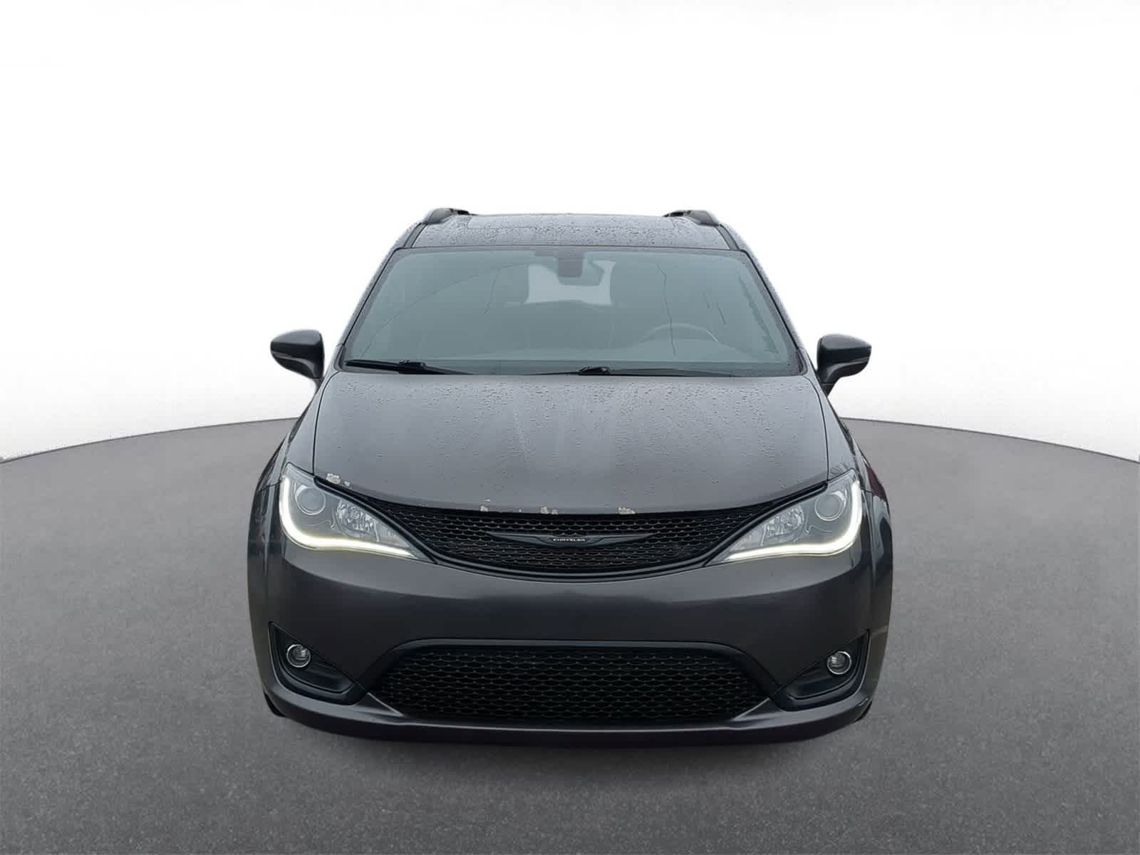 Thumbnail: 2019 Chrysler Pacifica - 3