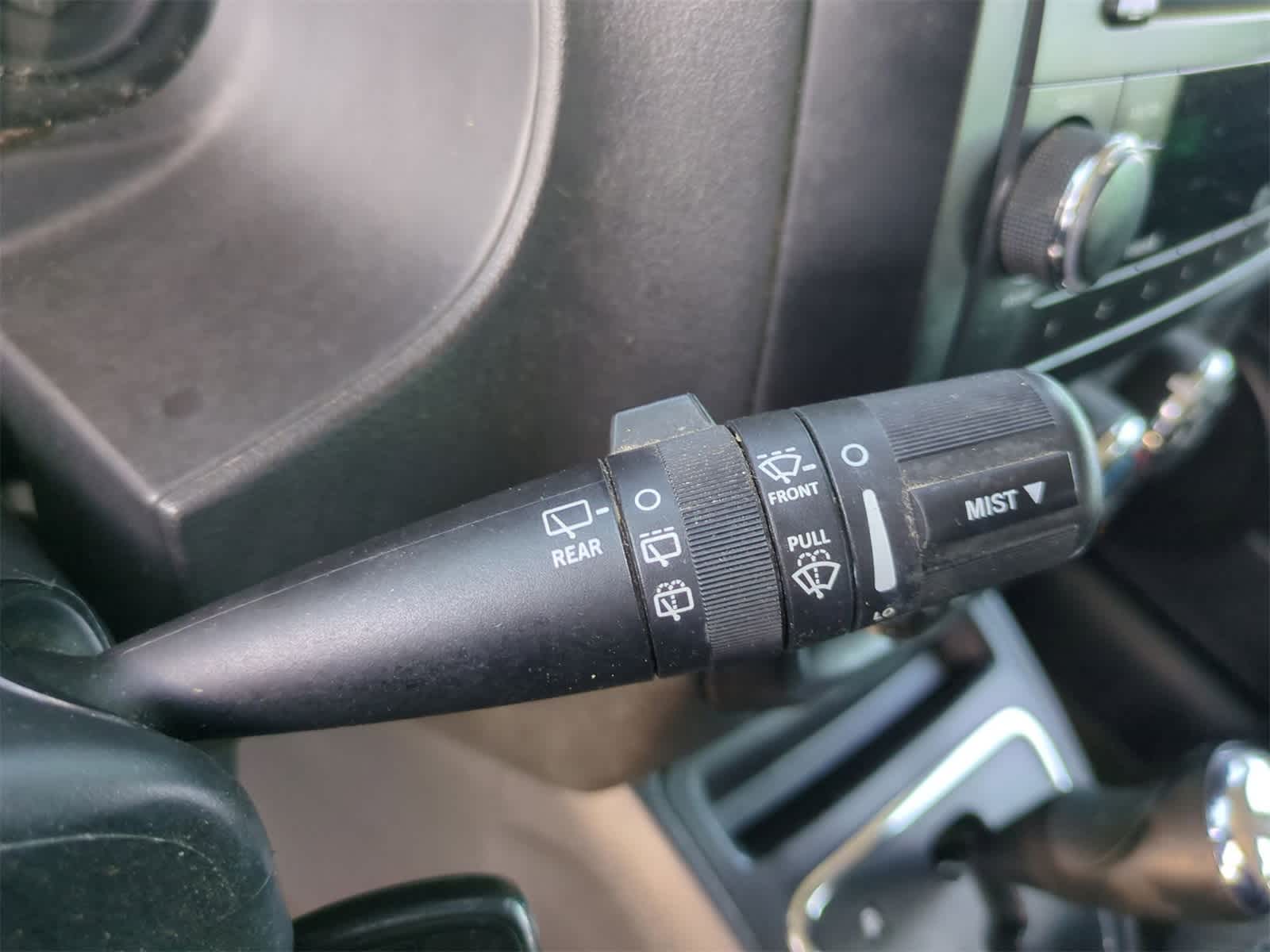 Thumbnail: 2016 Jeep Patriot - 23