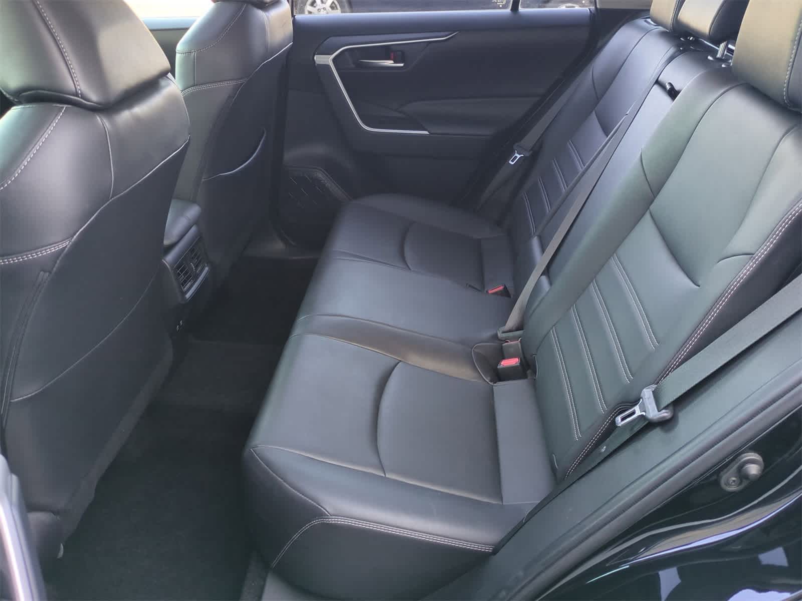 Thumbnail: 2019 Toyota RAV4 - 20