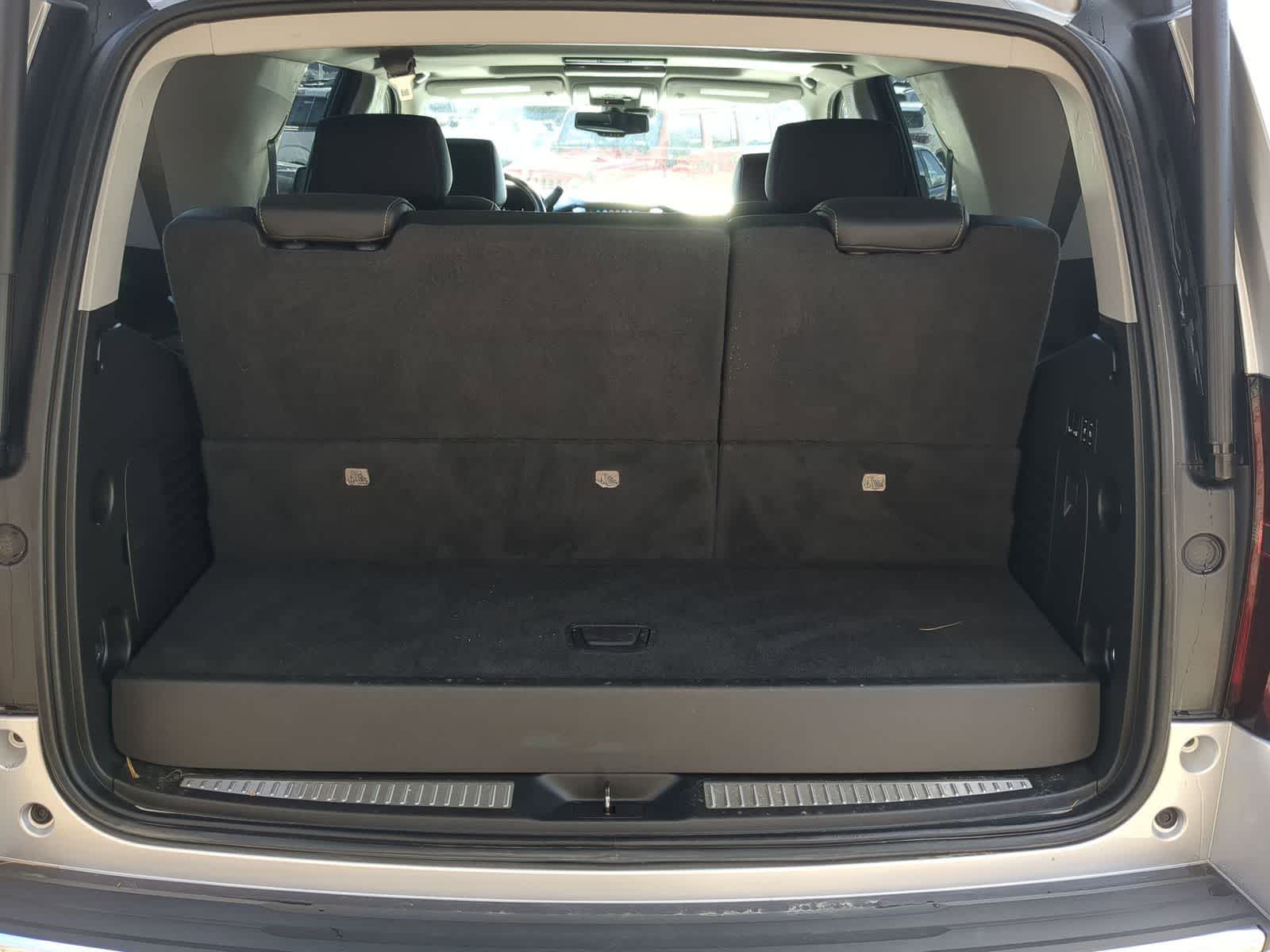 Thumbnail: 2020 Chevrolet Tahoe - 32