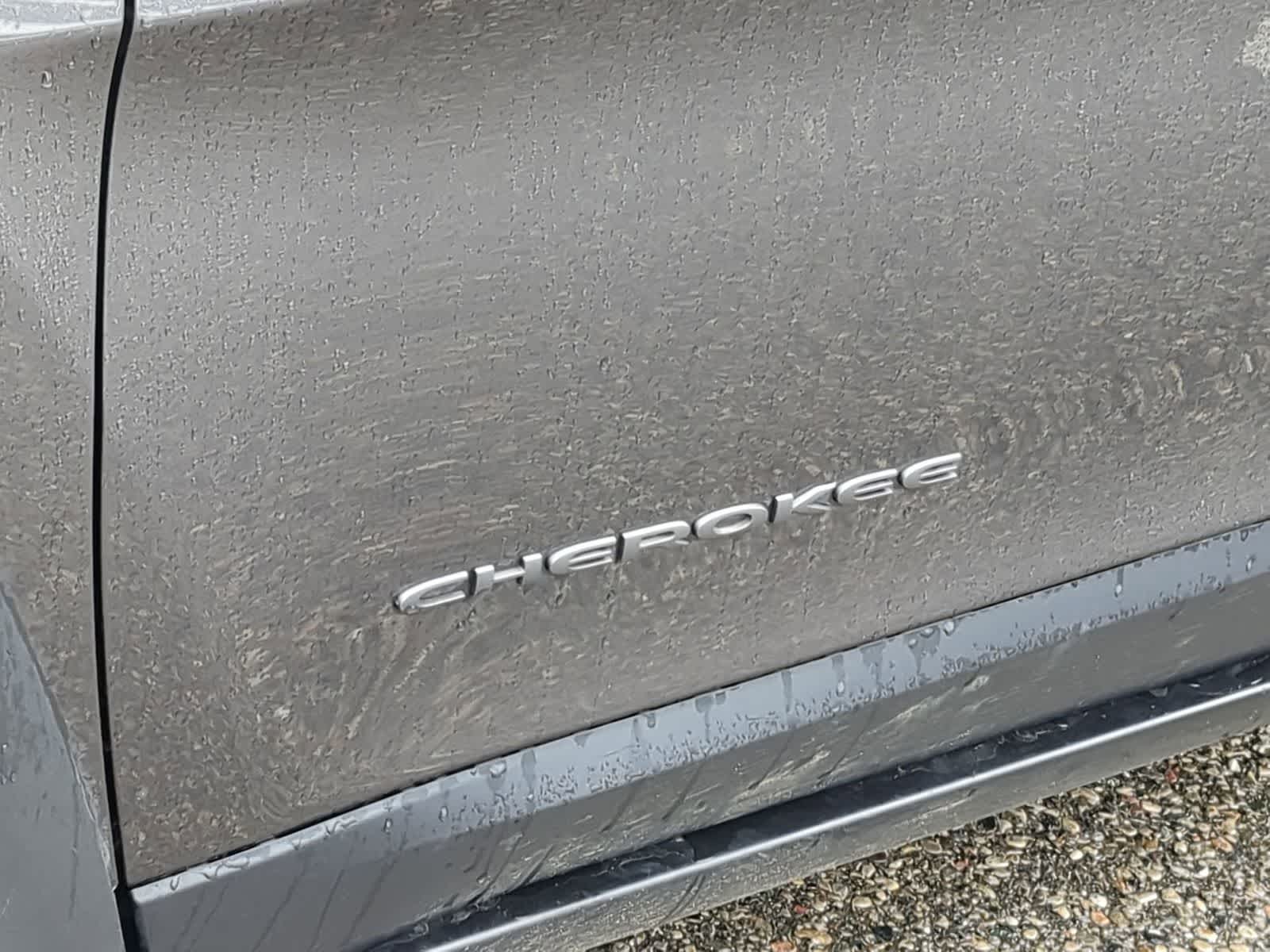 Thumbnail: 2022 Jeep Cherokee - 13