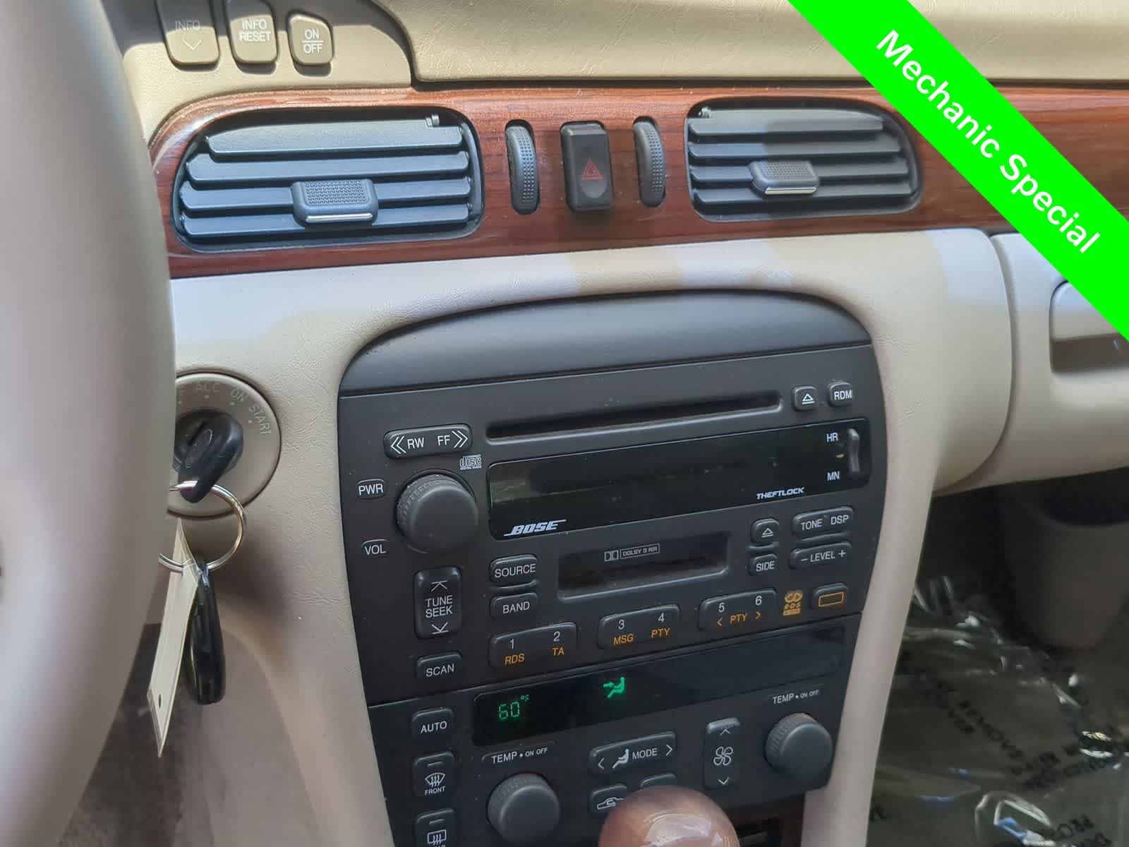 Thumbnail: 2000 Cadillac Seville - 19