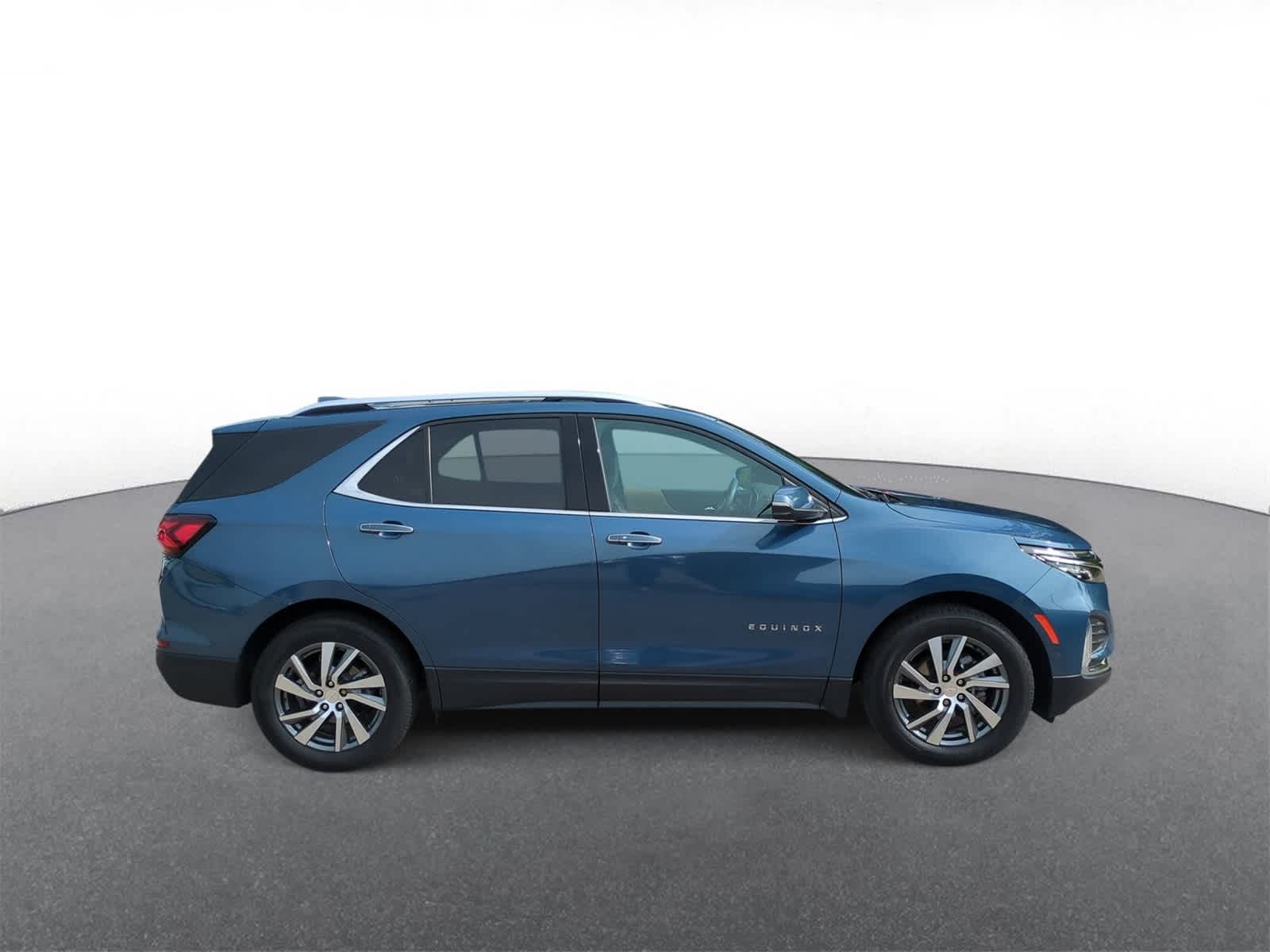 Thumbnail: 2024 Chevrolet Equinox - 9