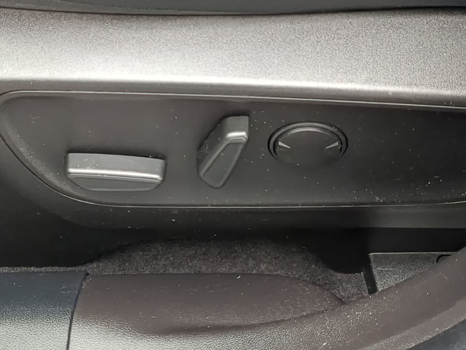 Thumbnail: 2023 Ford Escape - 17