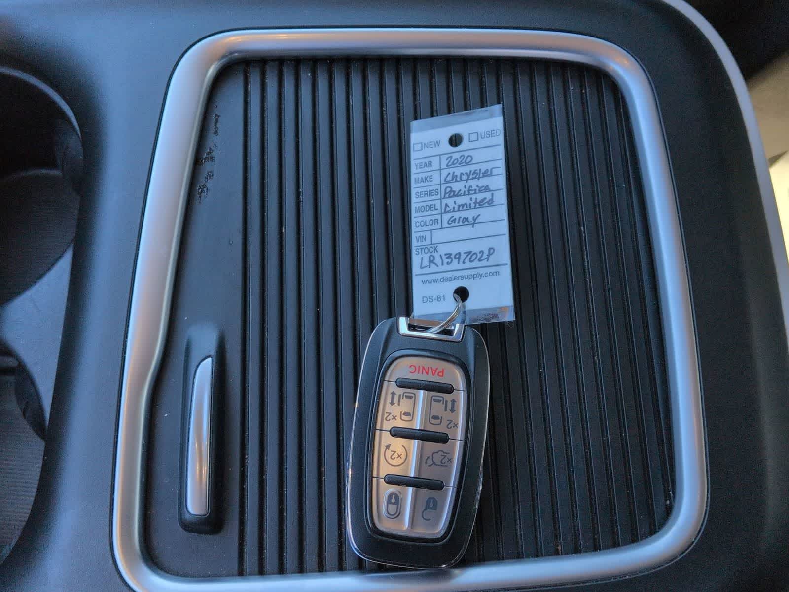 Thumbnail: 2020 Chrysler Pacifica - 37