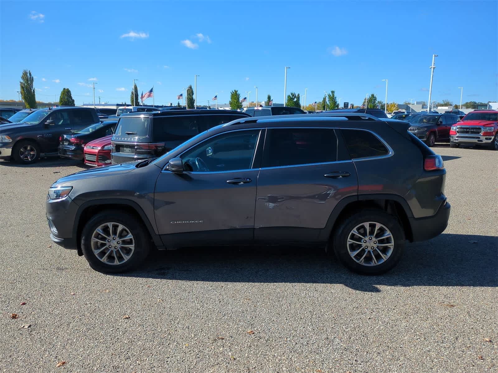 Thumbnail: 2021 Jeep Cherokee - 5