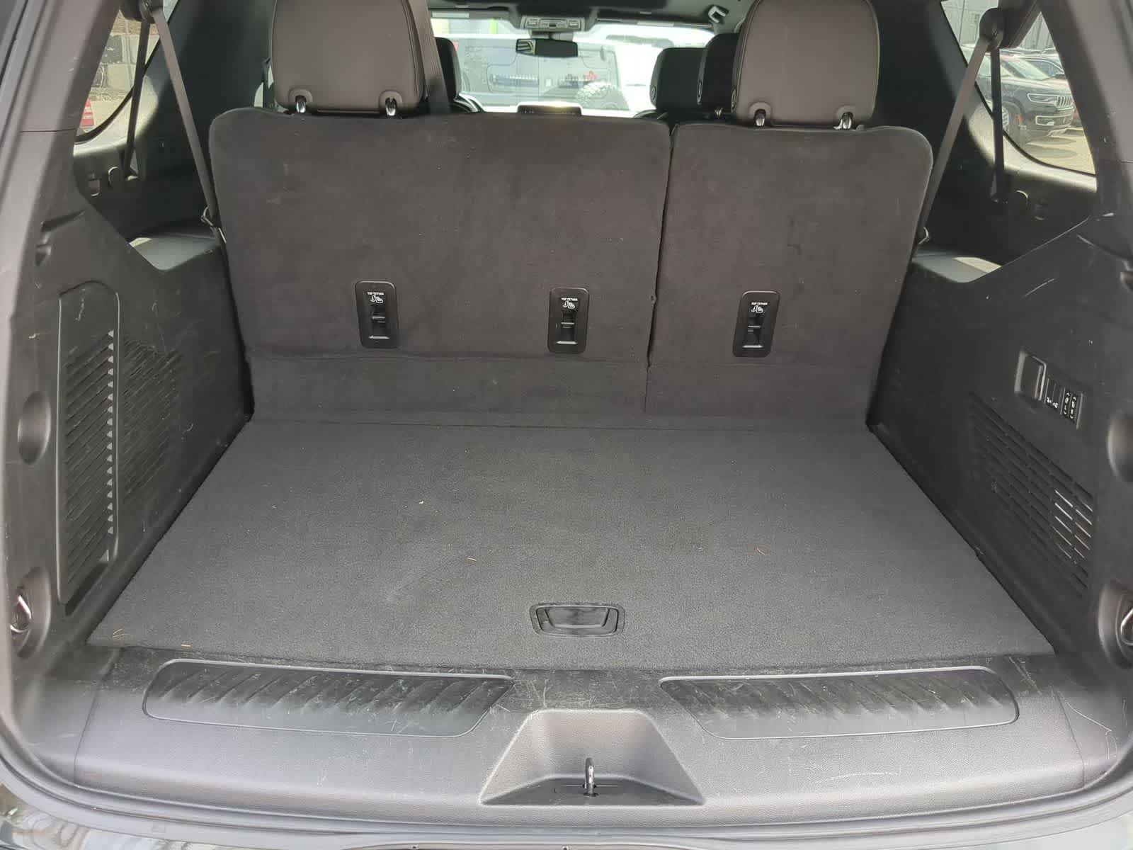 Thumbnail: 2024 Chevrolet Suburban - 31