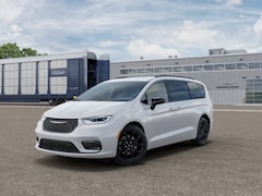 2026 Chrysler Pacifica Limited Passenger Van