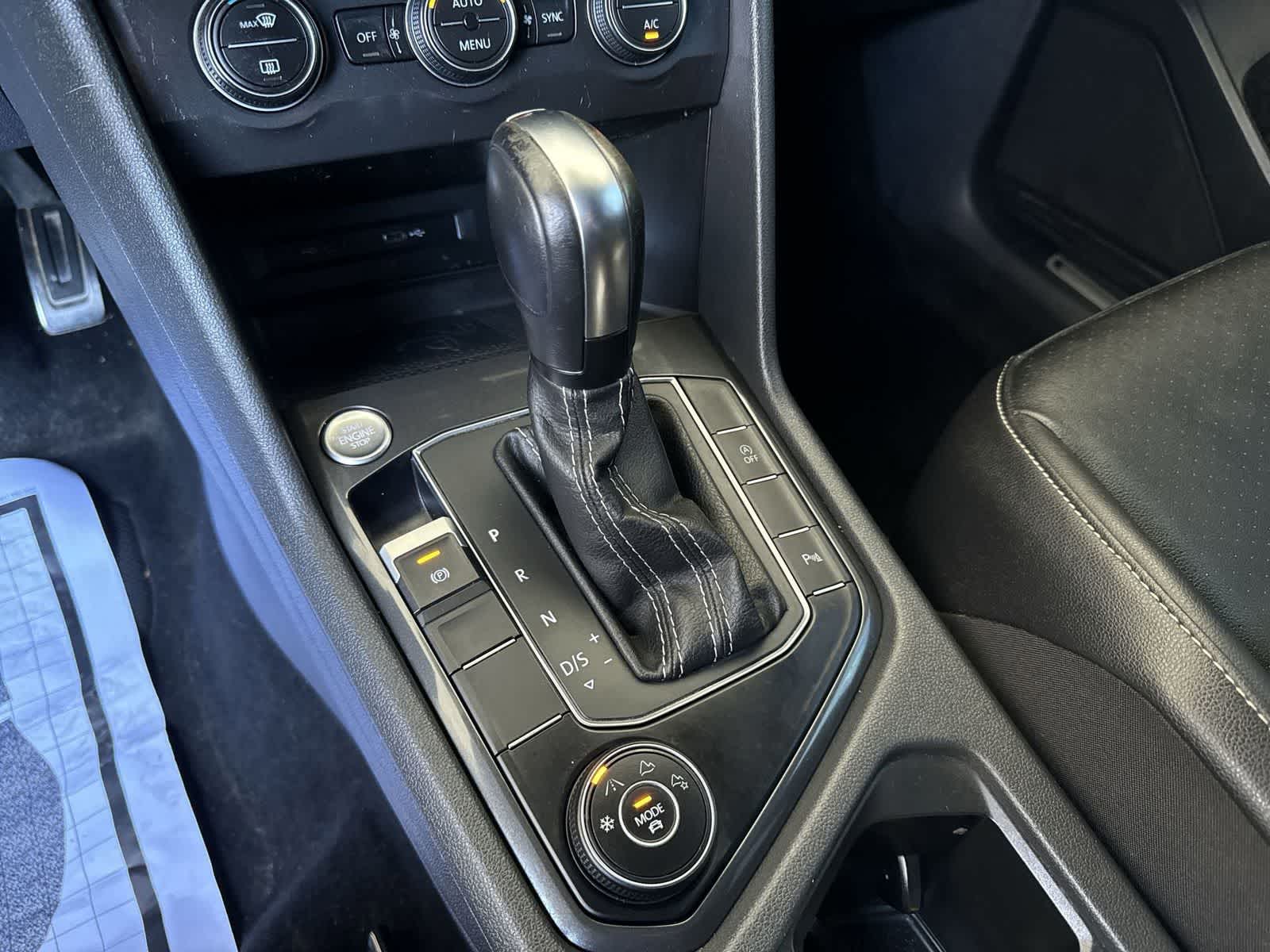 Thumbnail: 2021 Volkswagen Tiguan - 32