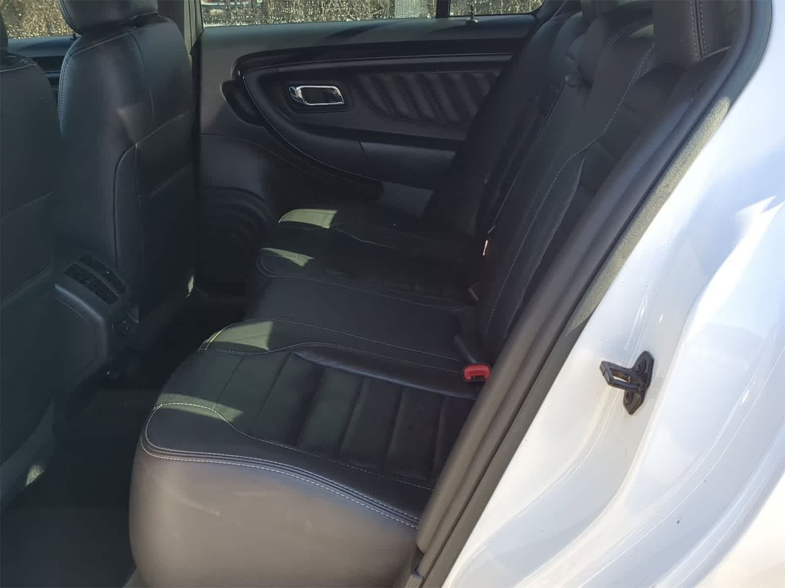 Thumbnail: 2016 Ford Taurus - 26