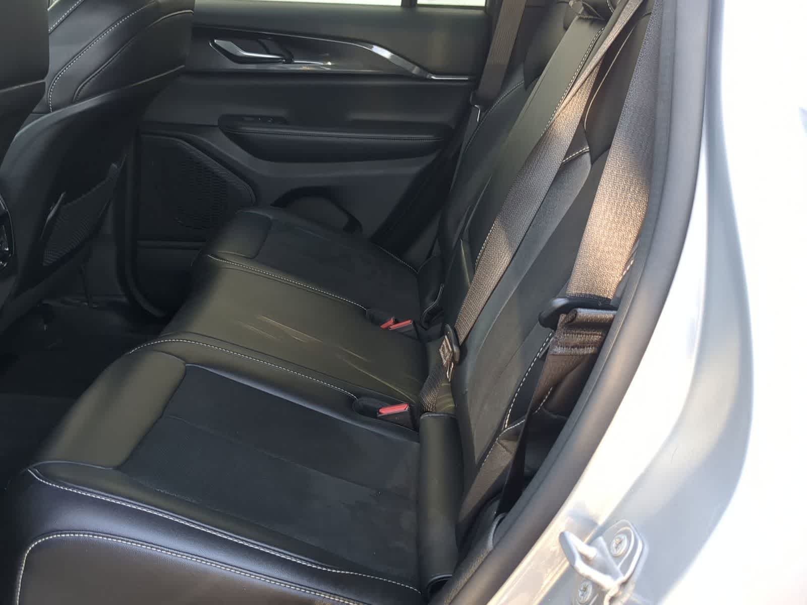 Thumbnail: 2023 Jeep Grand Cherokee - 19