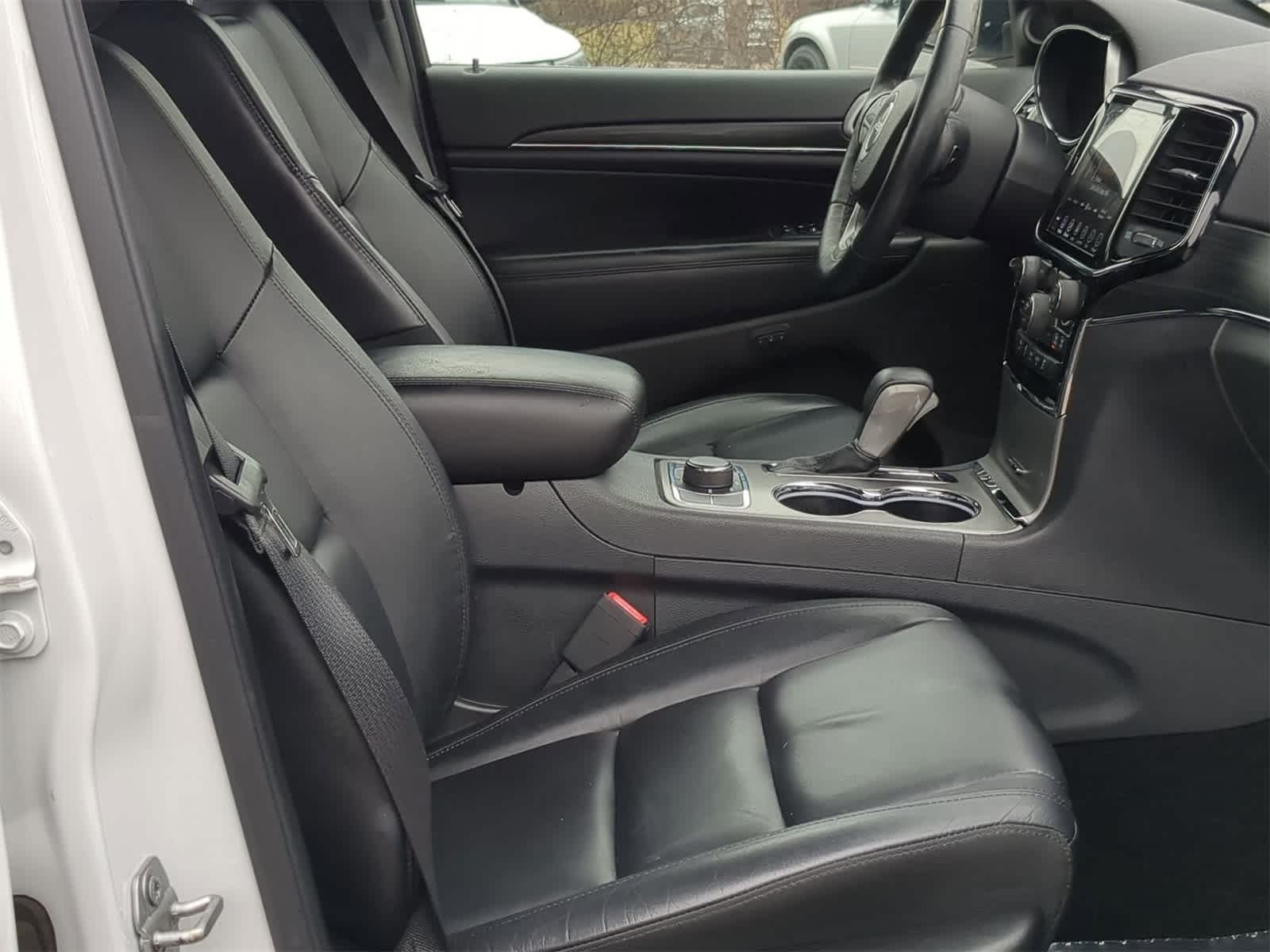 Thumbnail: 2019 Jeep Grand Cherokee - 28