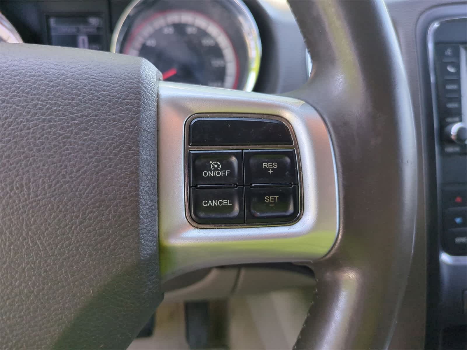 Thumbnail: 2011 Dodge Durango - 22