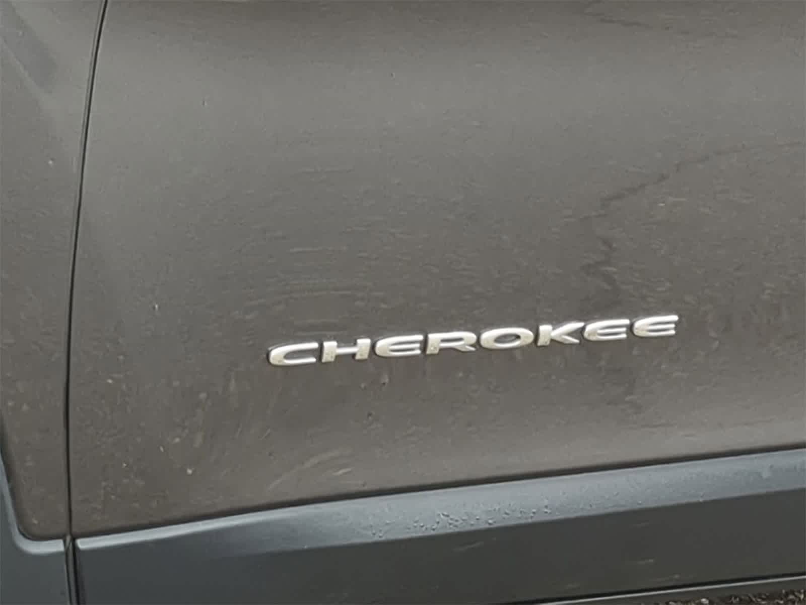 Thumbnail: 2019 Jeep Cherokee - 20