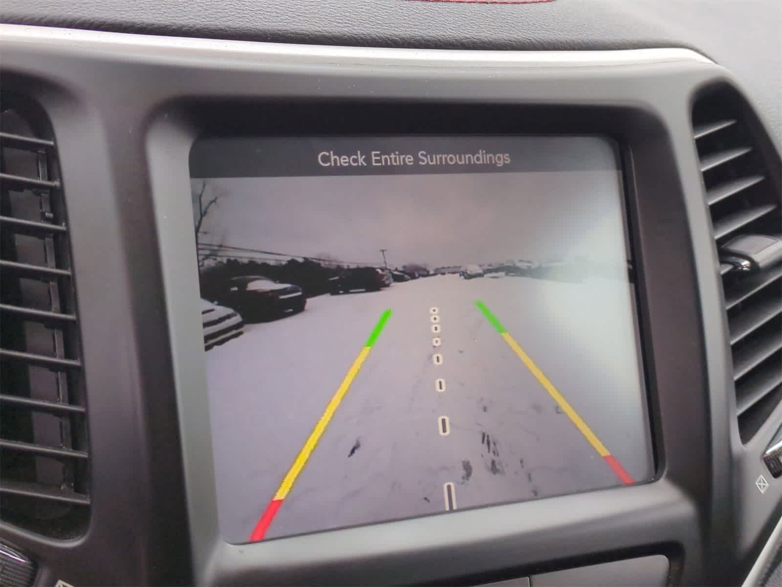 Thumbnail: 2015 Jeep Cherokee - 29